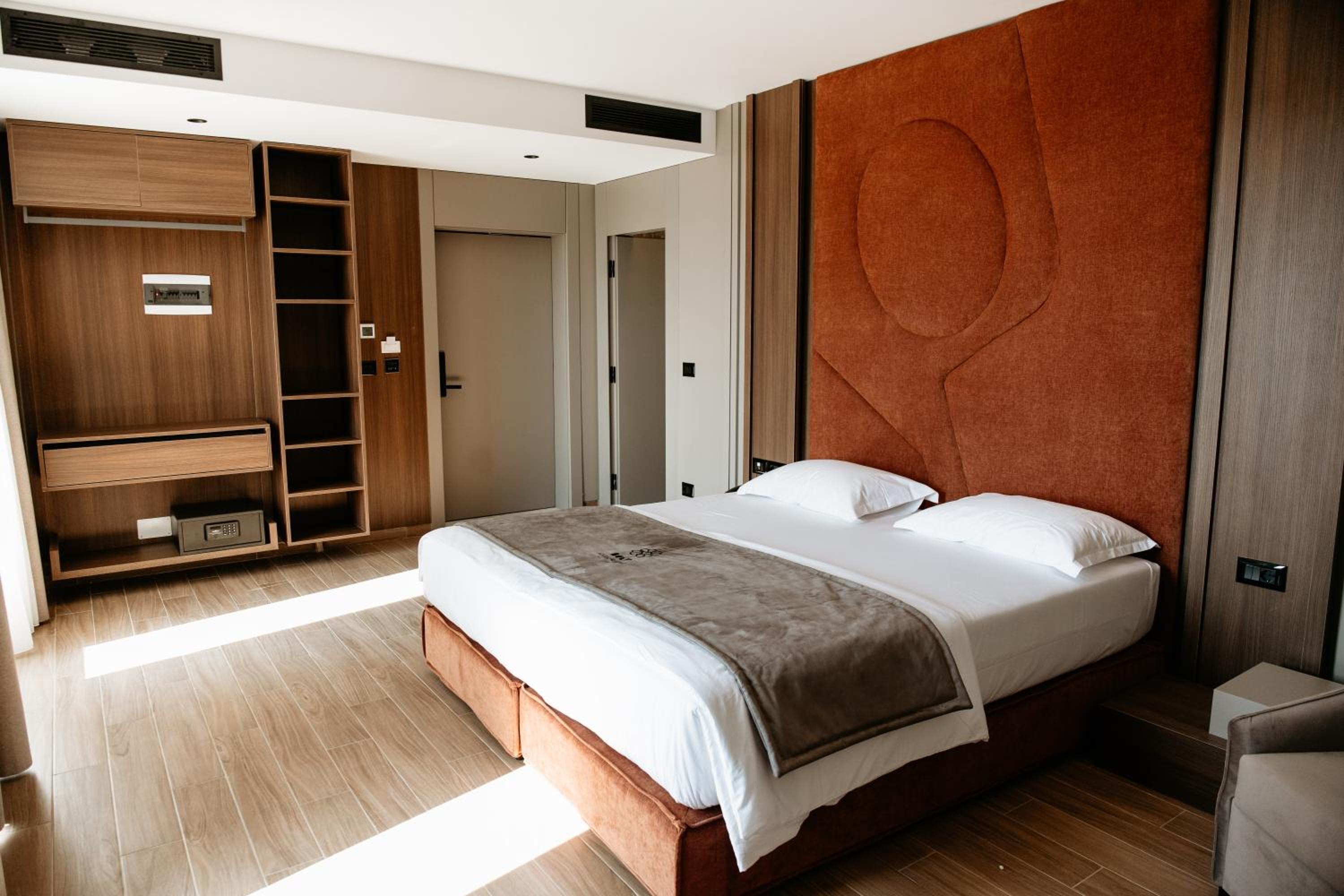 Superior Triple Room photo 2