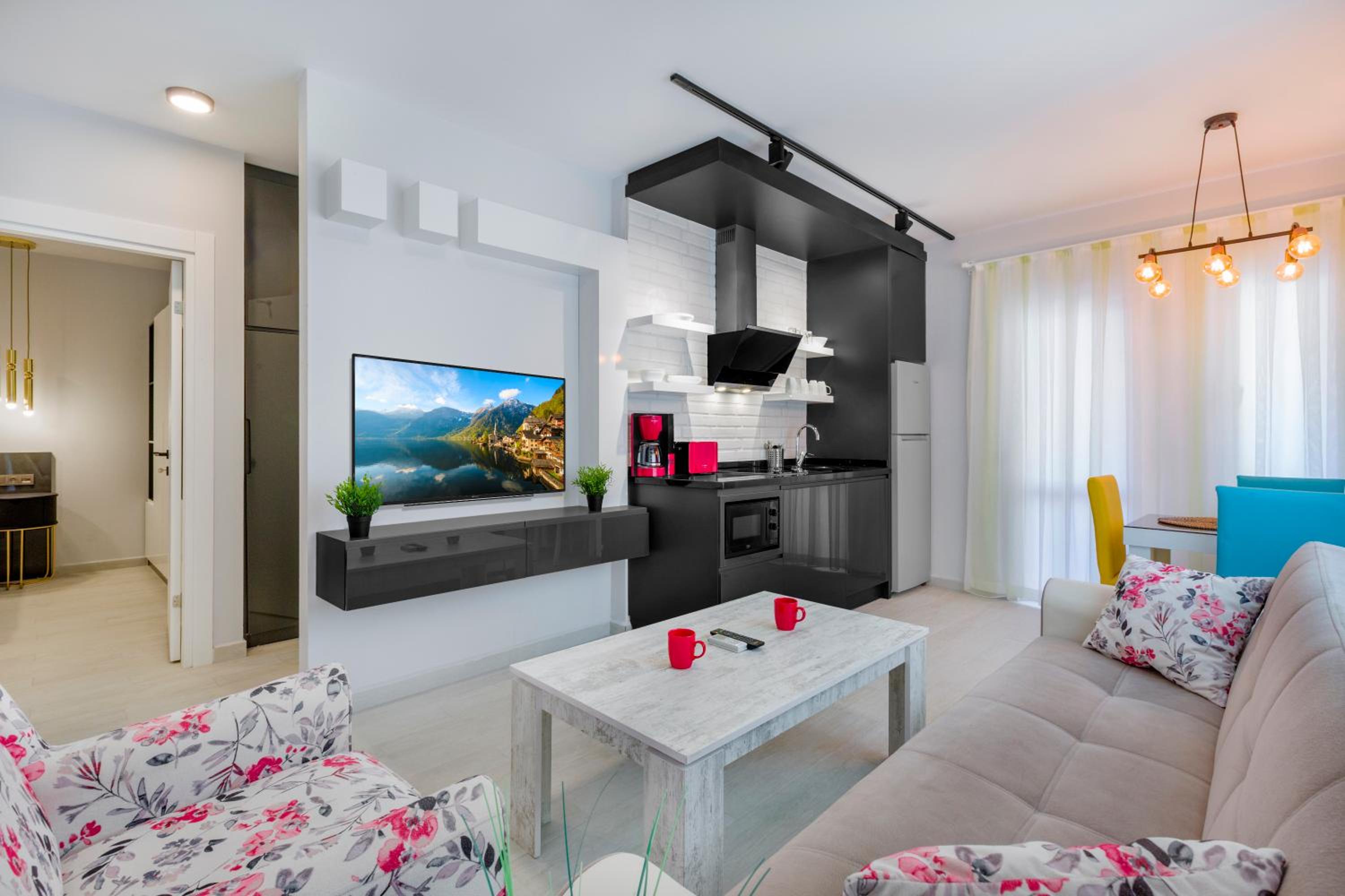 Comfort Apartment - Photo 9