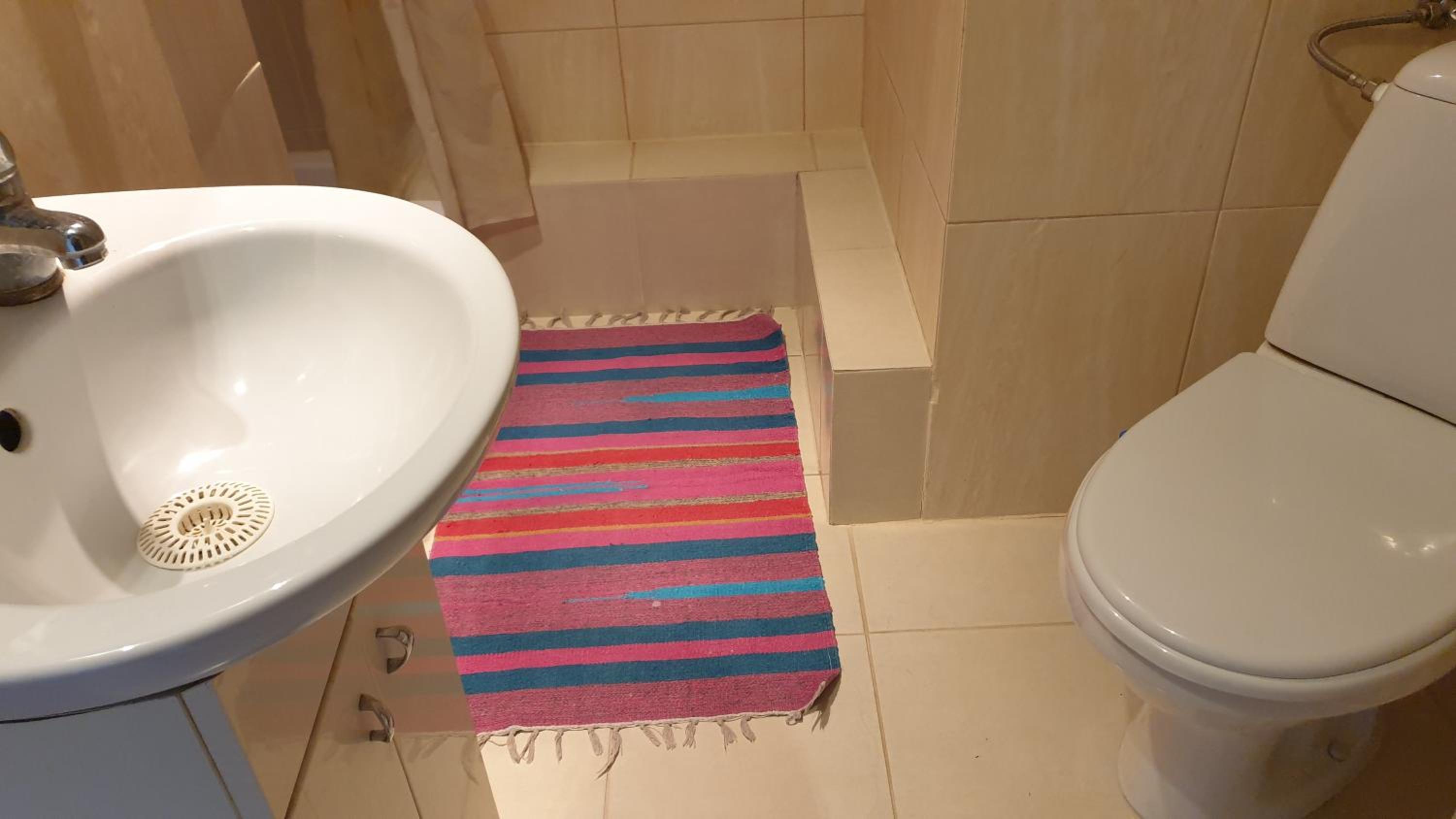 Double Room with Private Bathroom photo 2