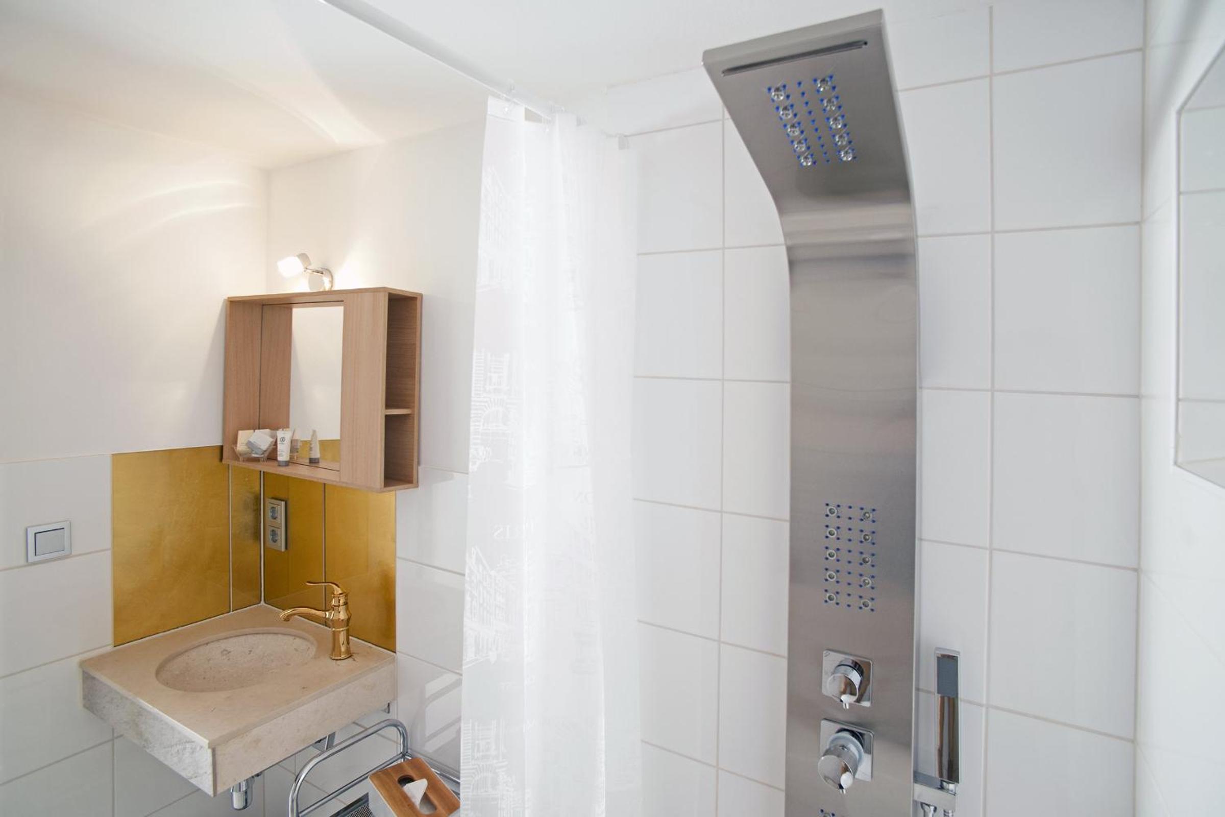 Standard Double or Twin Room photo 2