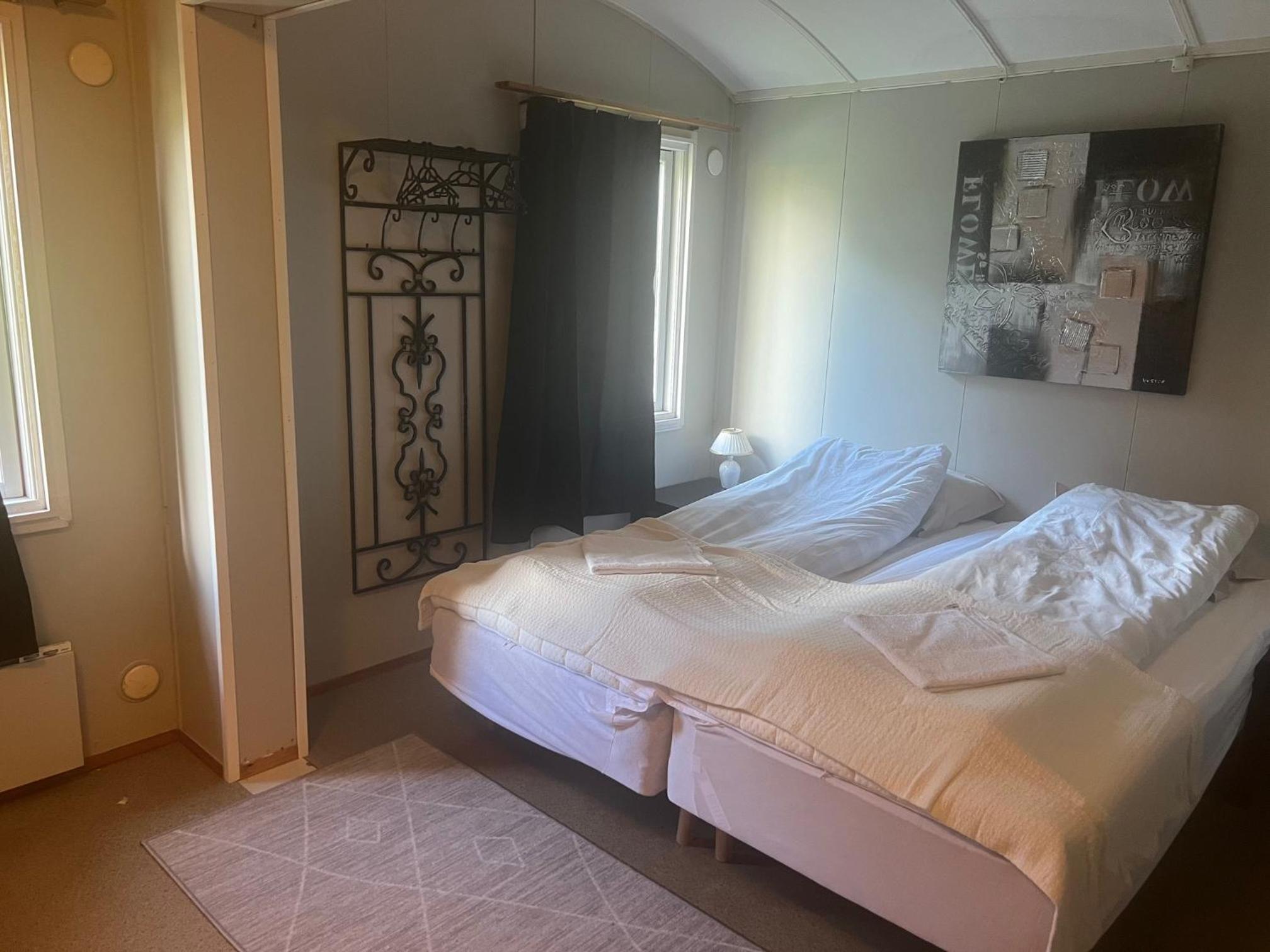 Large Double Room photo 1