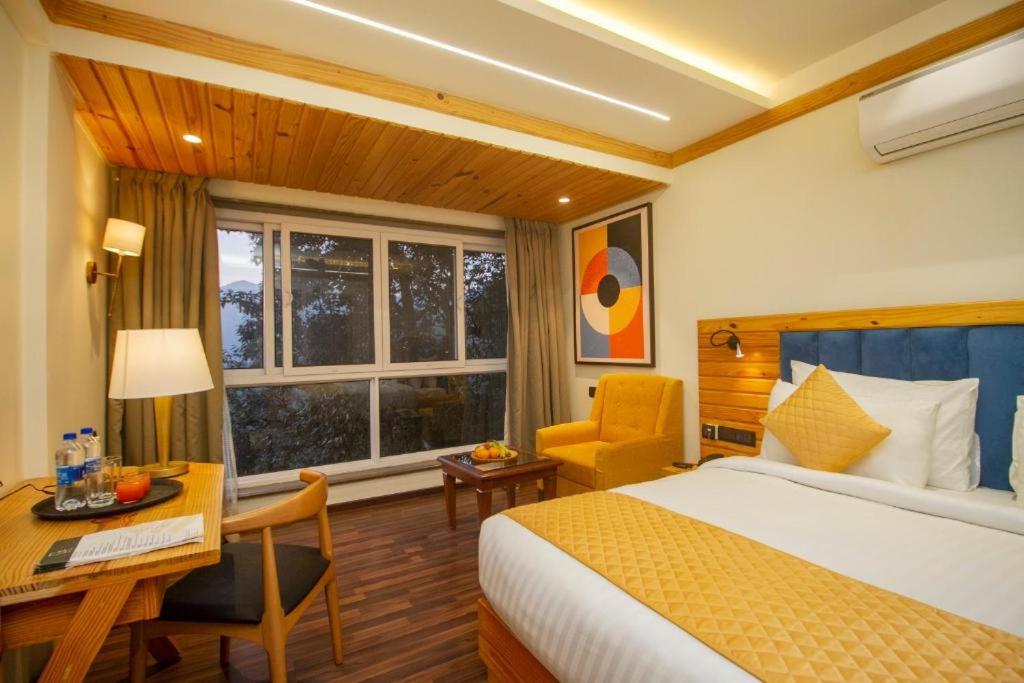 King Room with Mountain View