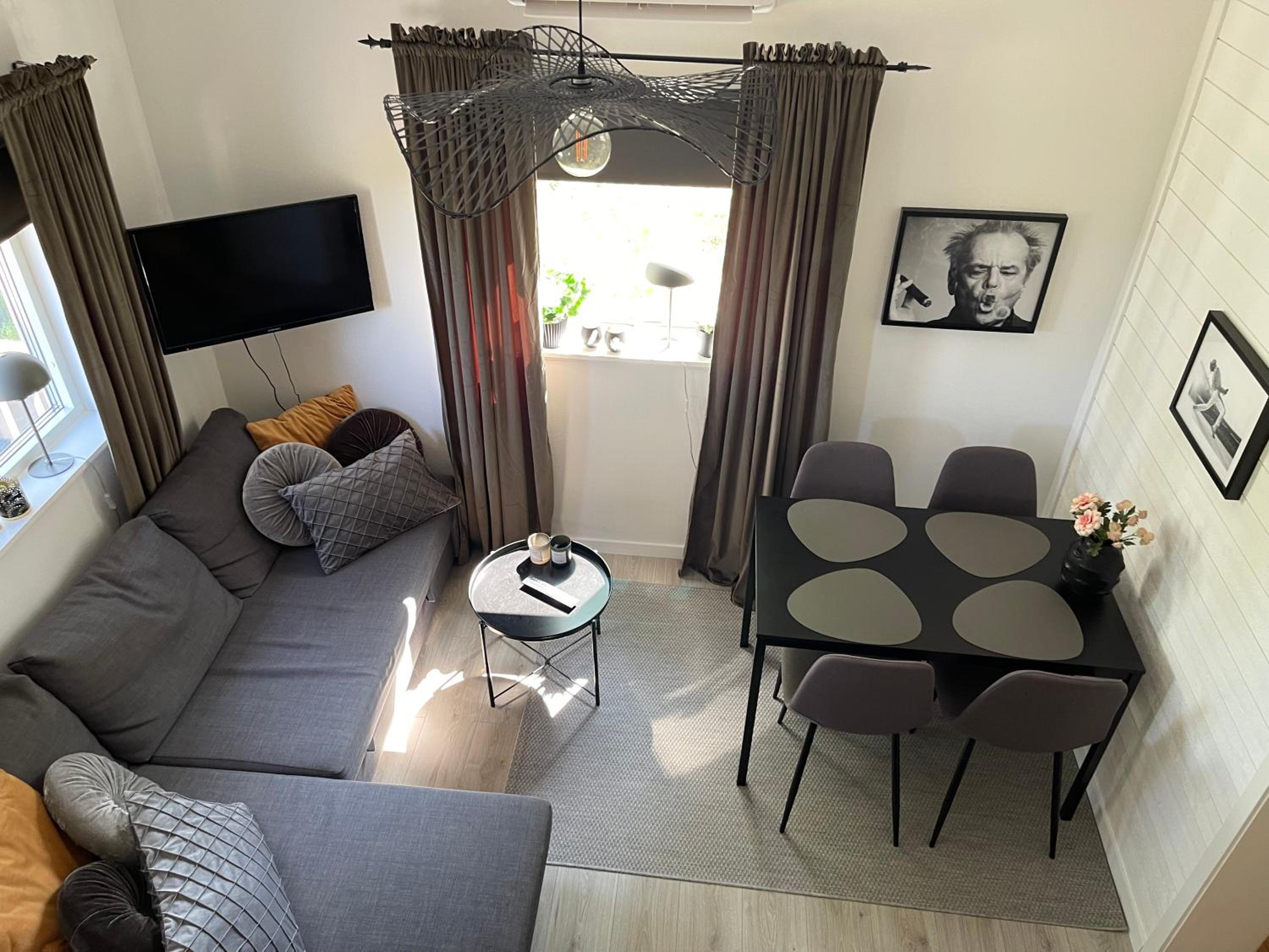 One-Bedroom House photo 1