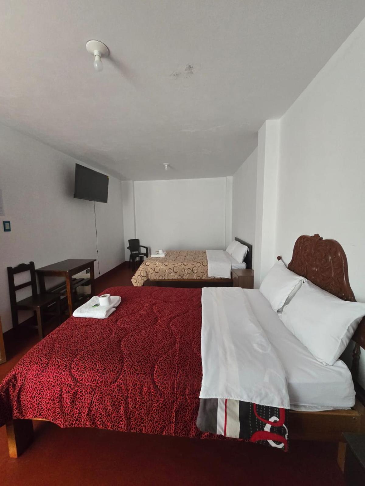 Twin Room With Shared Bathroom photo 2