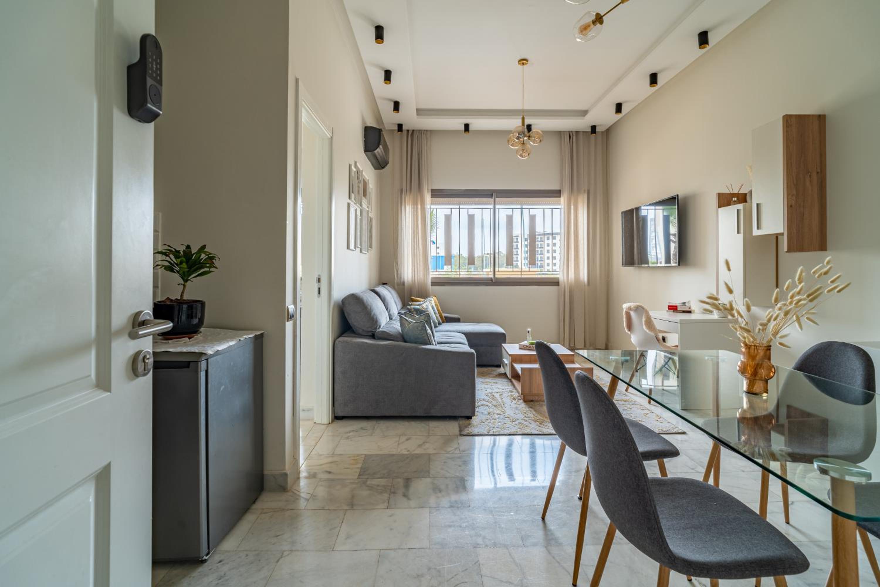 Deluxe Apartment