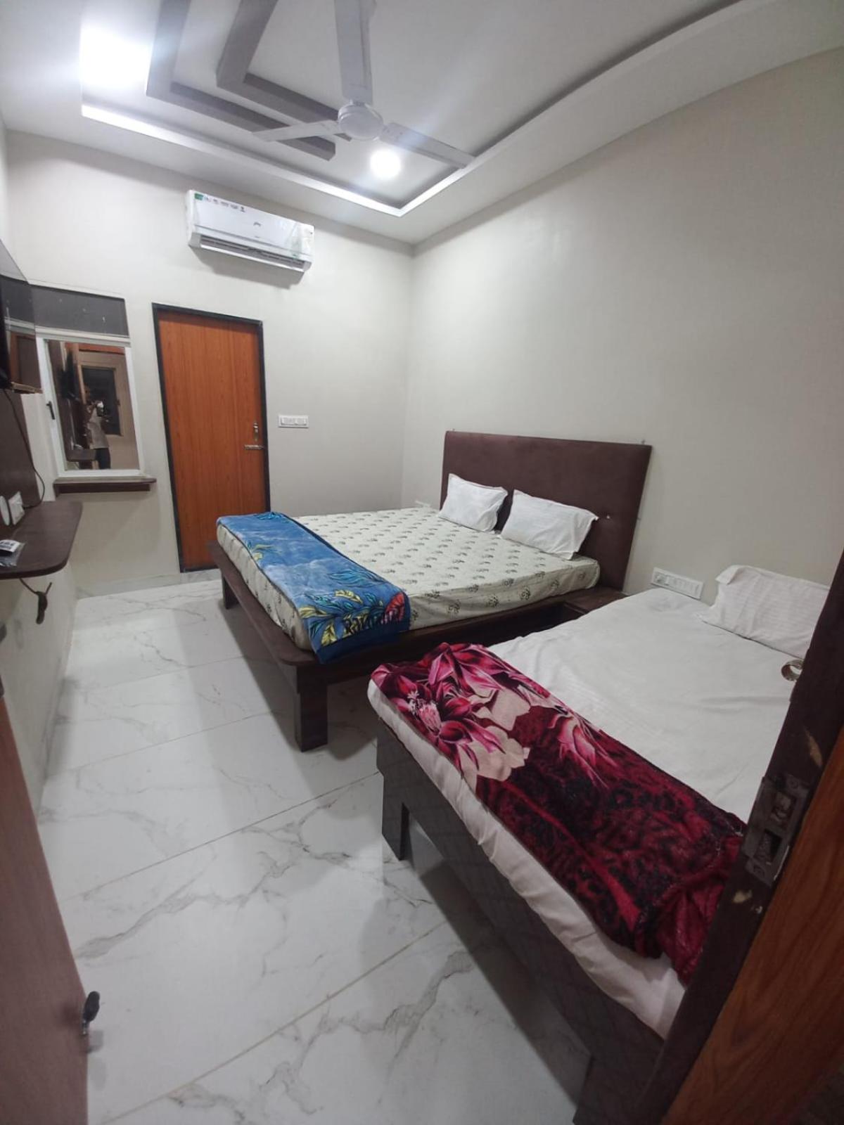 Comfort Triple Room With Shower photo 3