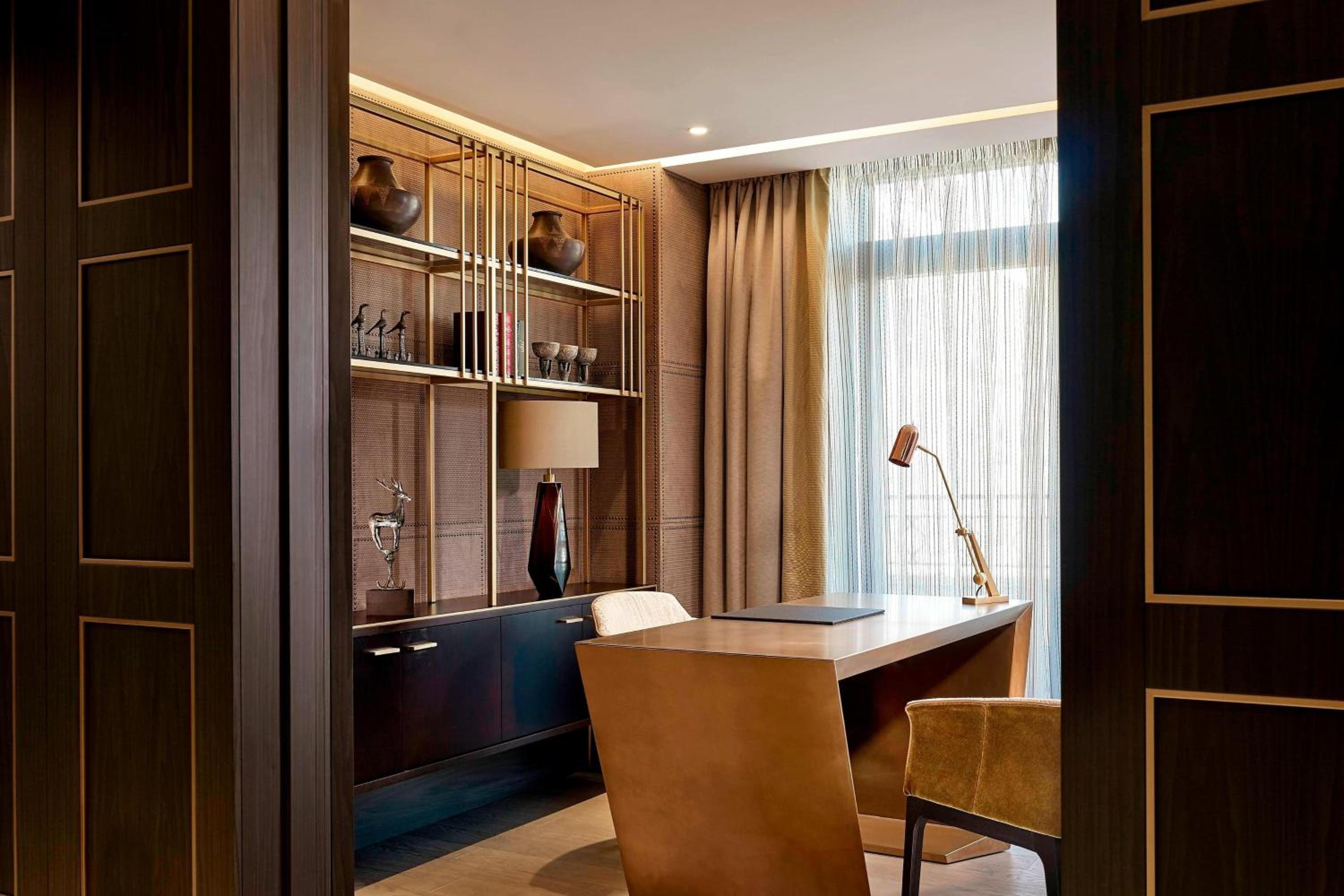 Alexander, Presidential Suite, 1 King photo 3