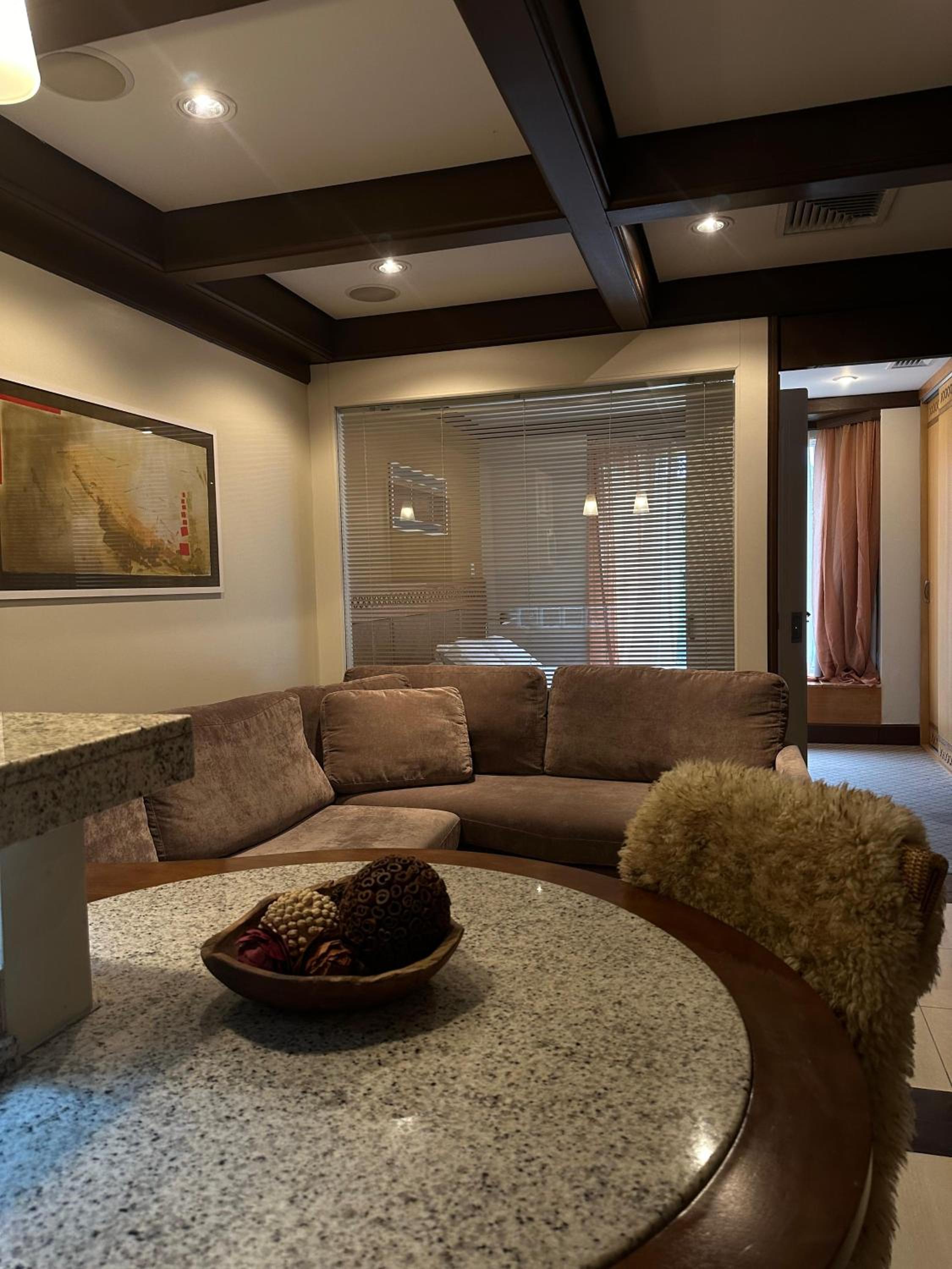 Studio Apartment photo 1