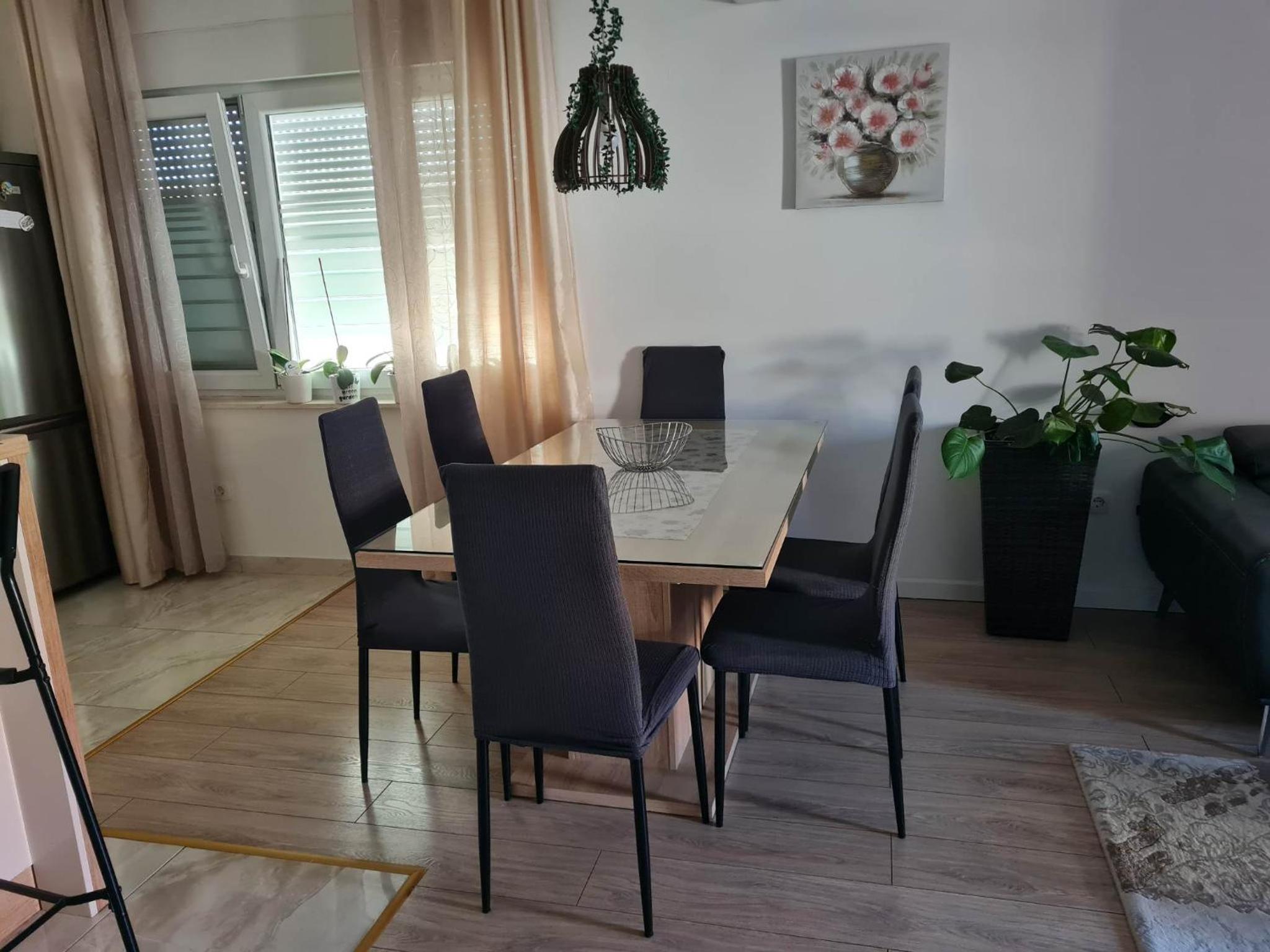 Three-Bedroom Apartment photo 3