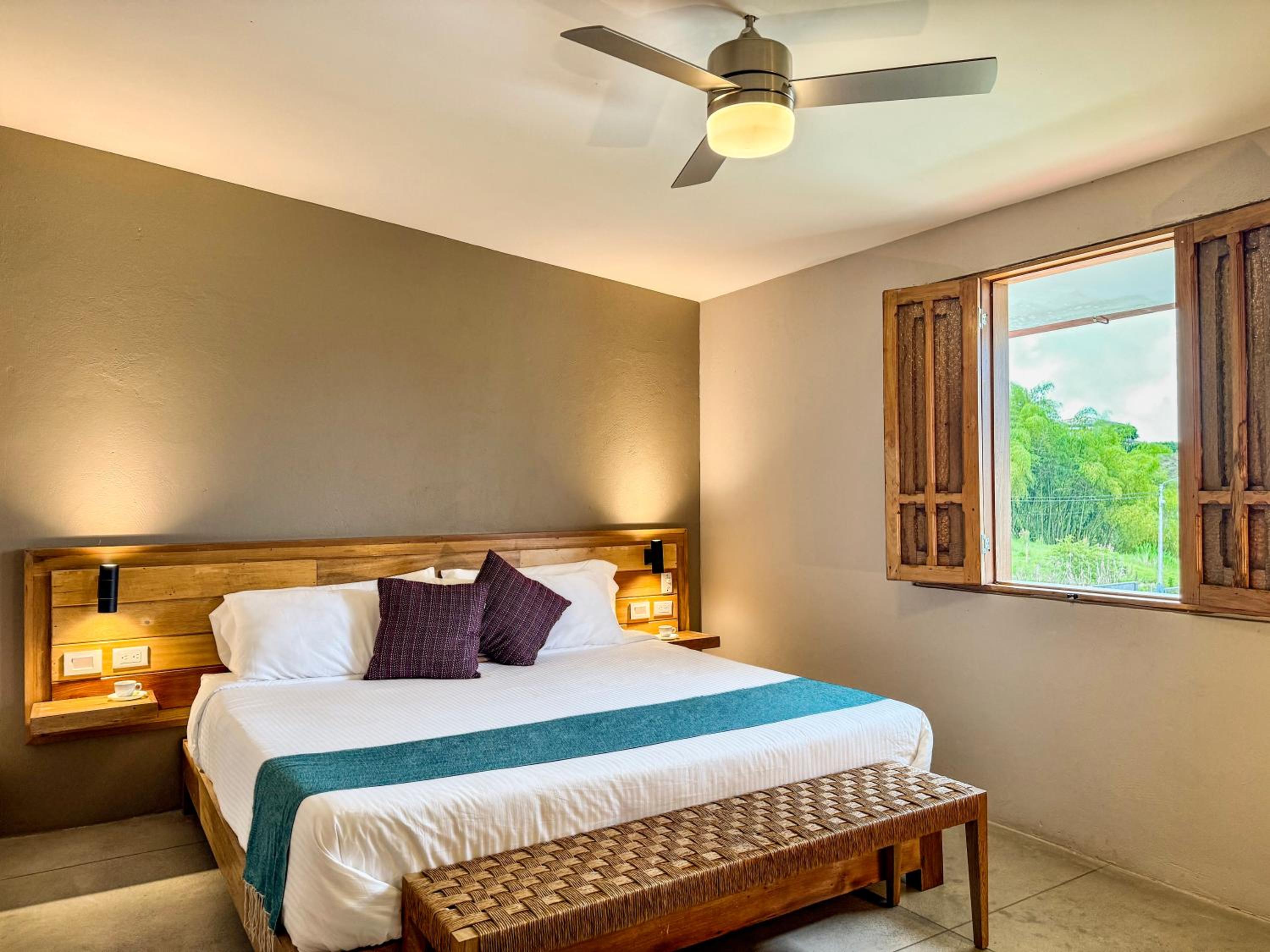 Deluxe Suite with Spa Bath