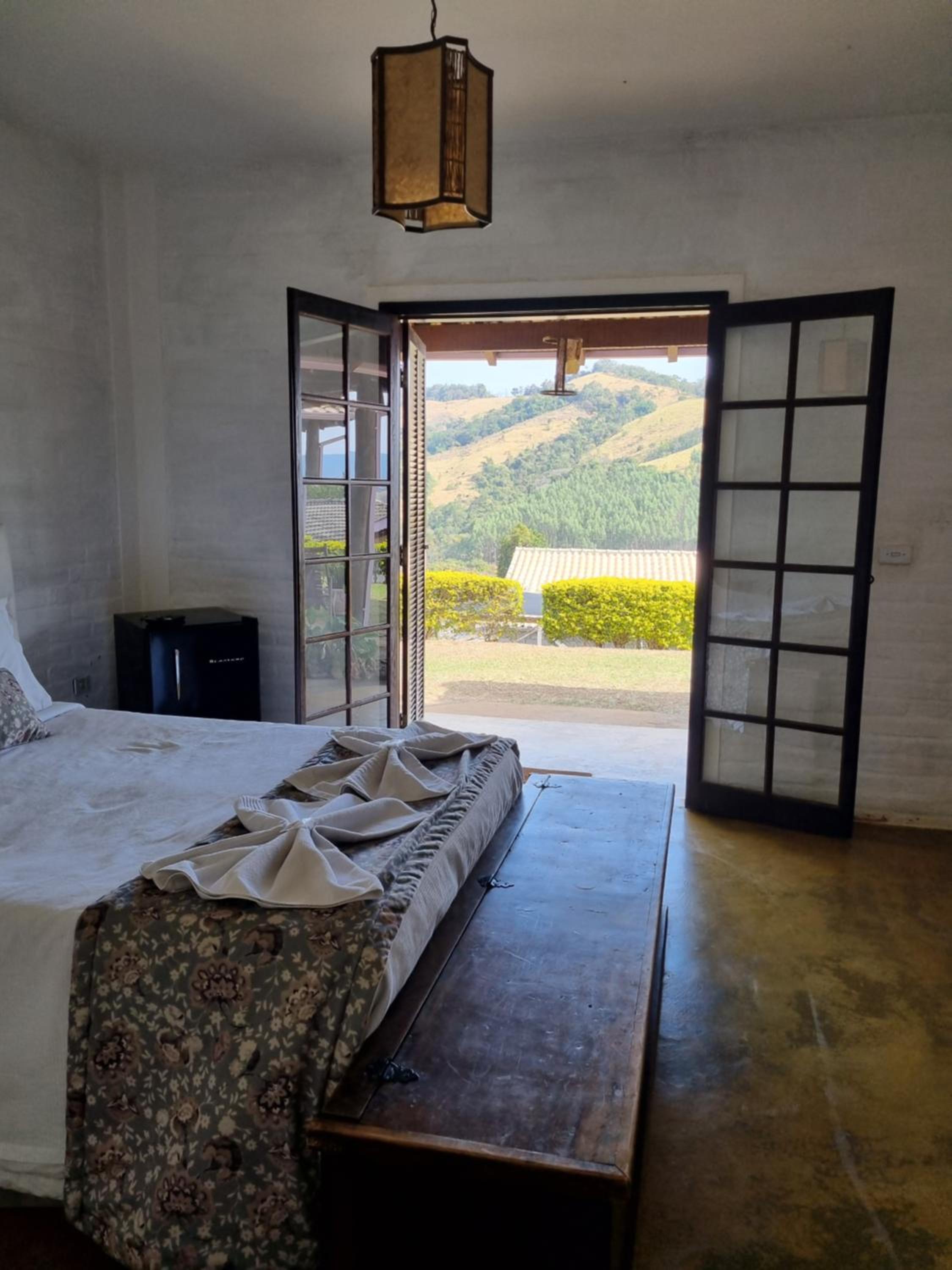 Family Room with Mountain View photo 1