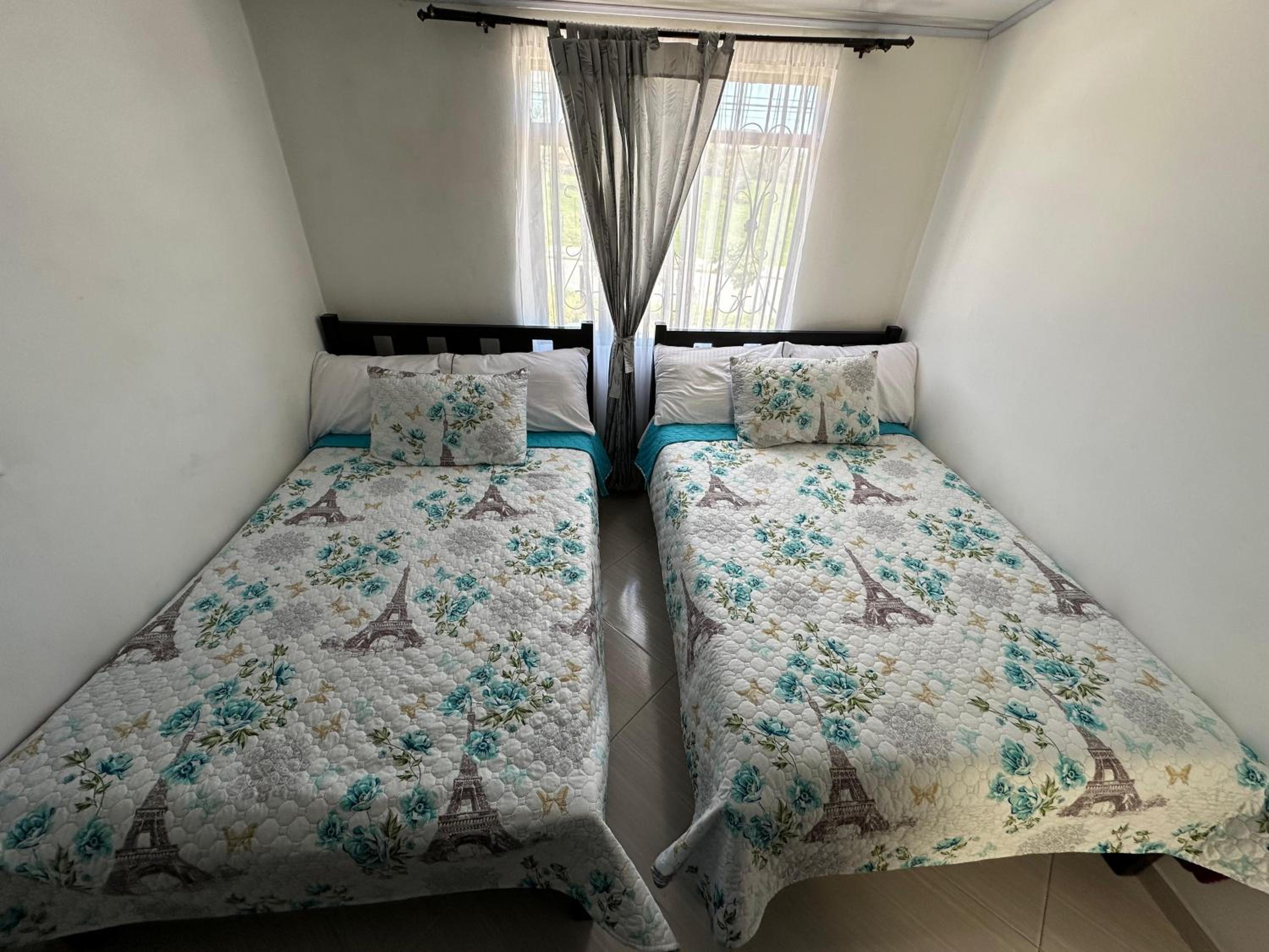 Three-Bedroom House photo 2