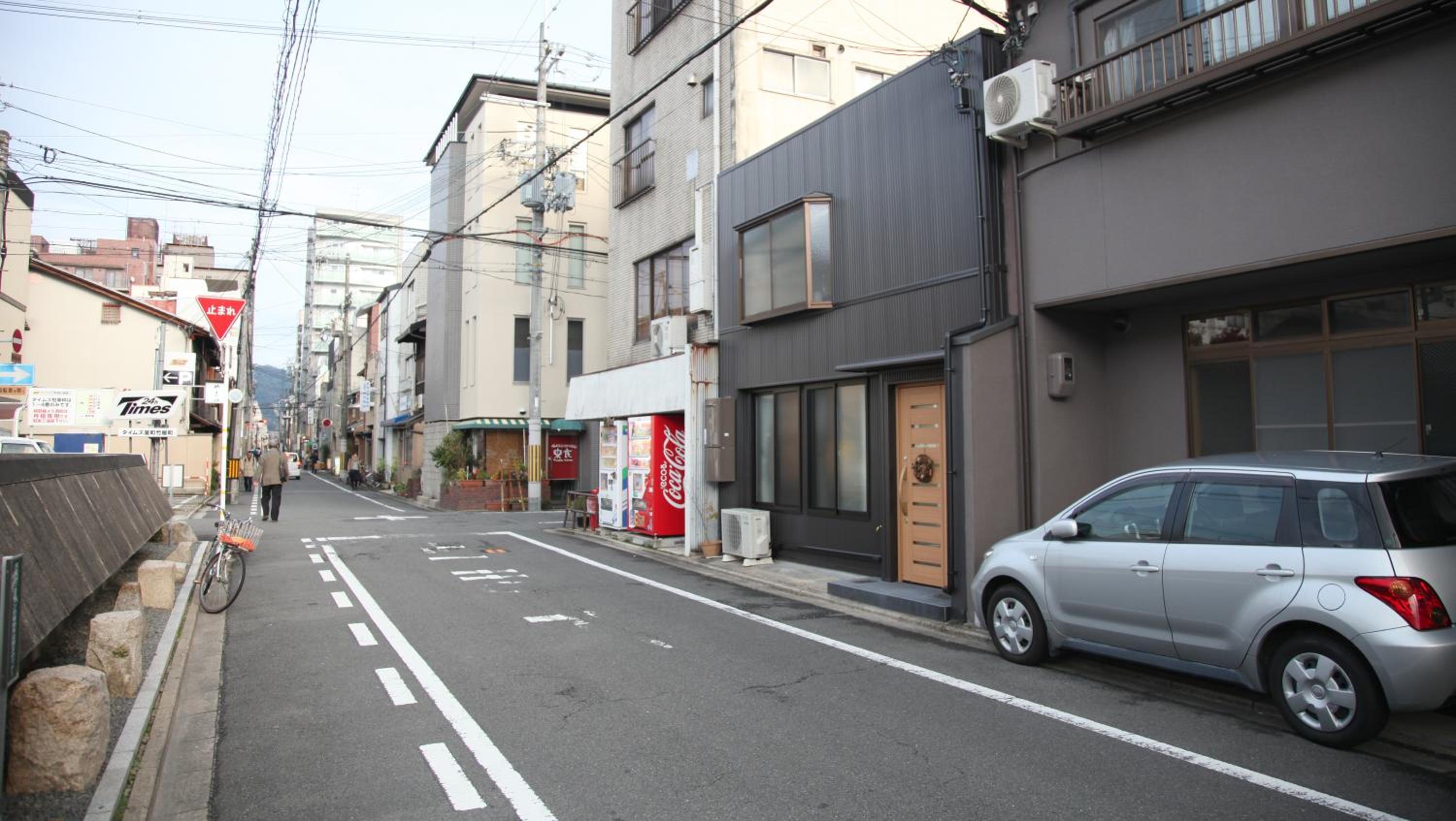 One-Bedroom Apartment - Photo 121