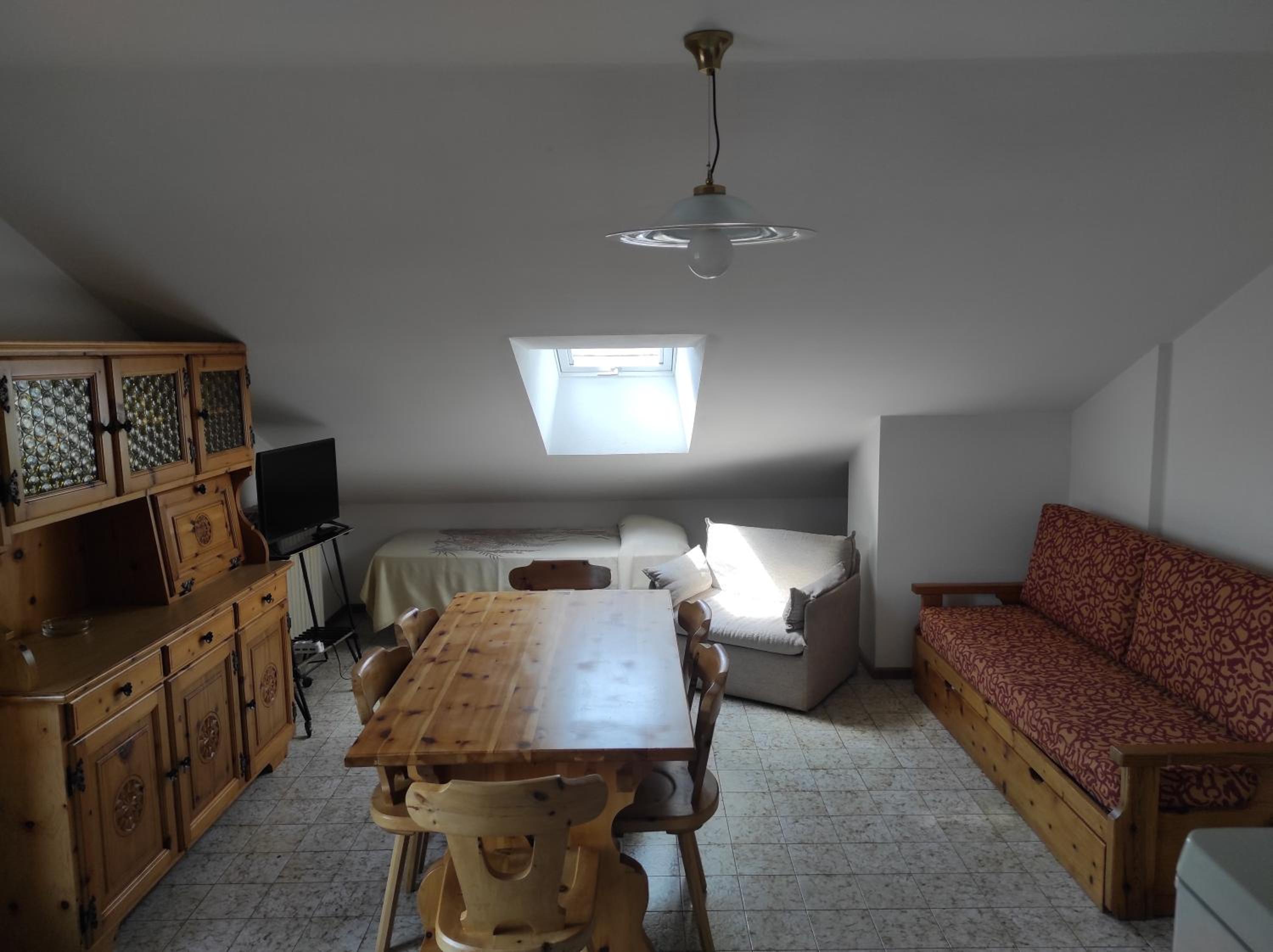 Two-Bedroom Apartment with Mountain View photo 1