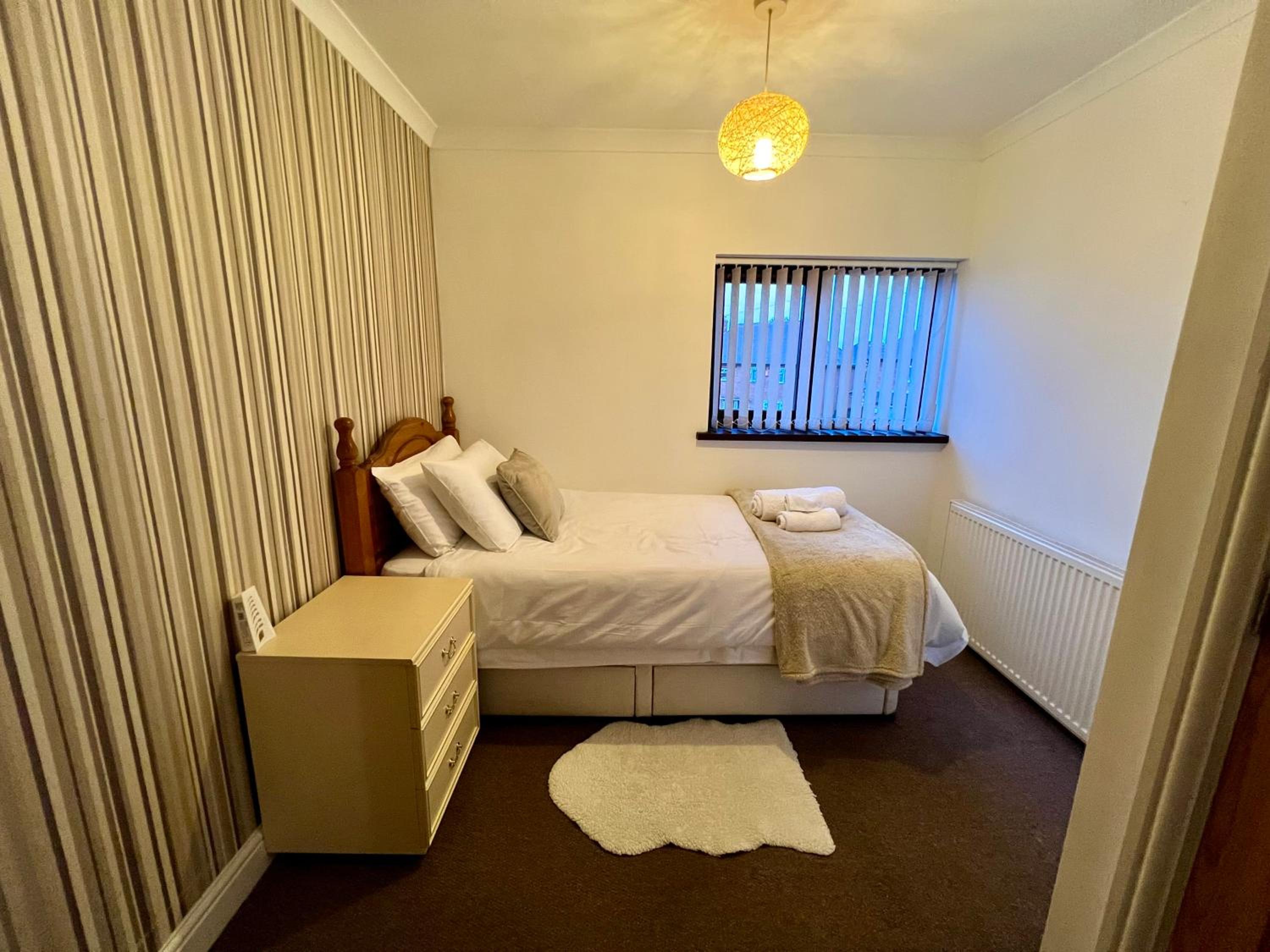 Single Room with Shared Bathroom photo 3