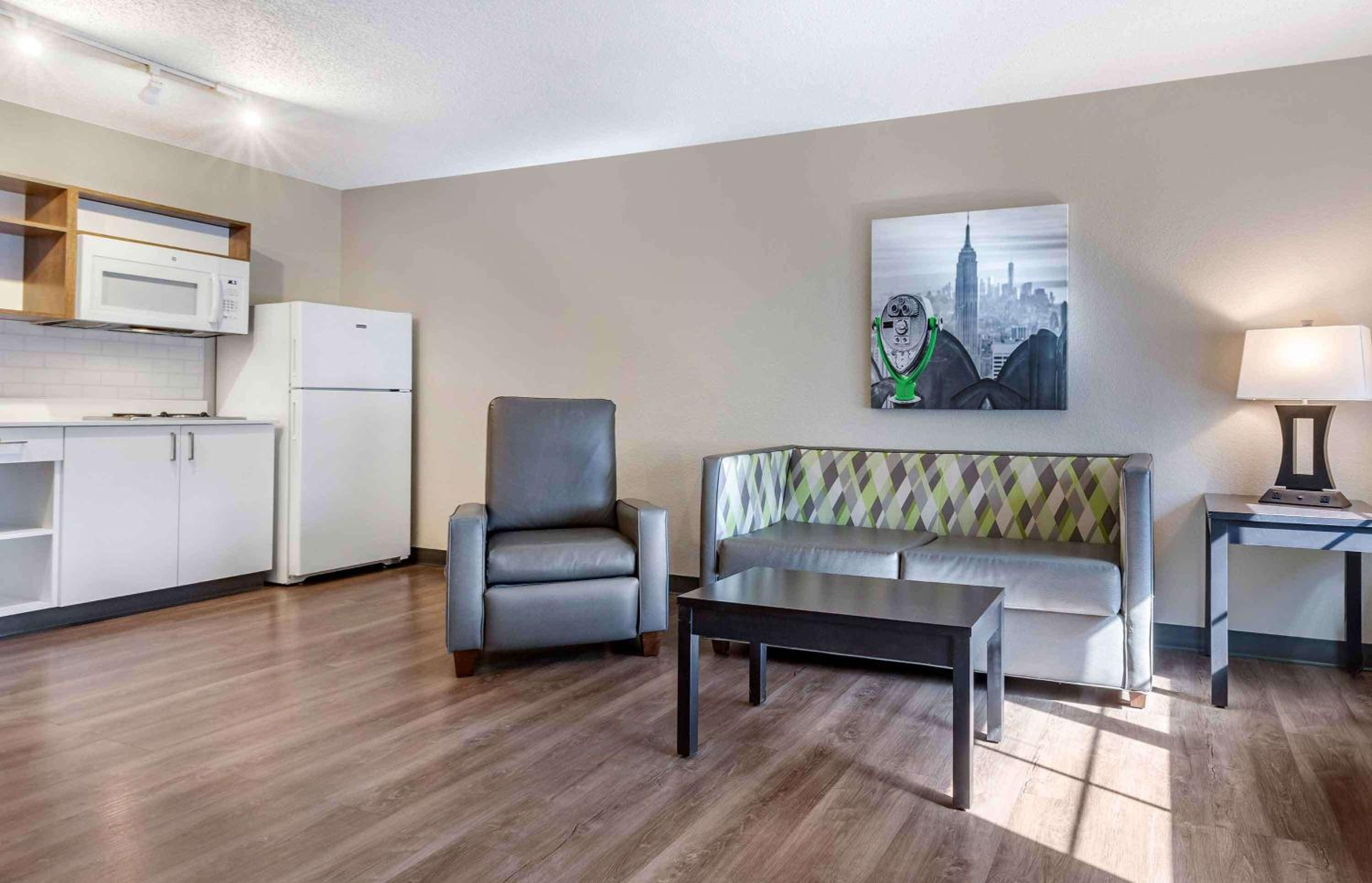 One Bedroom Suite with Two Double Beds - Non-Smoking - Photo 4
