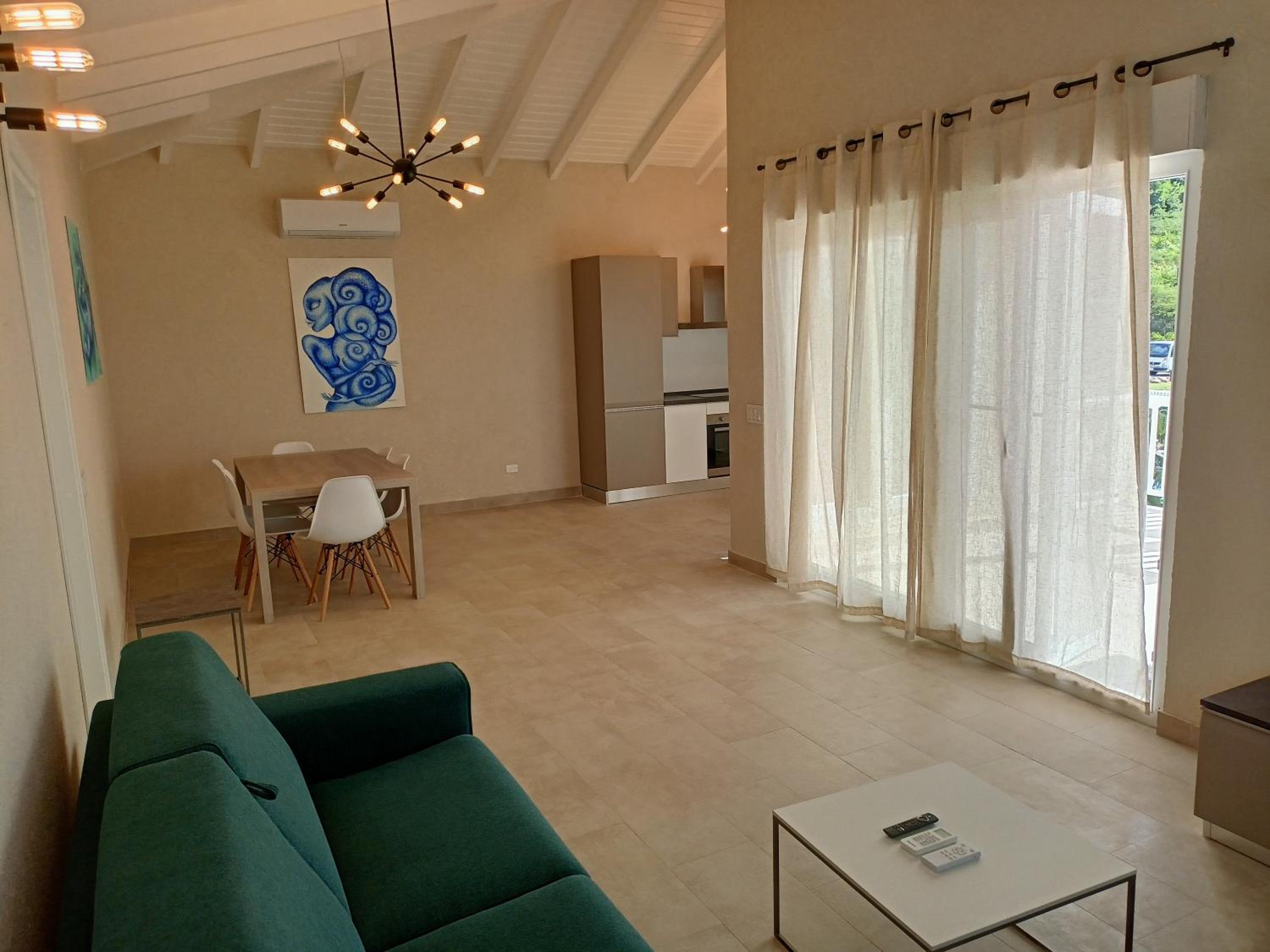 Two-Bedroom Apartment with Balcony and Terrace photo 2