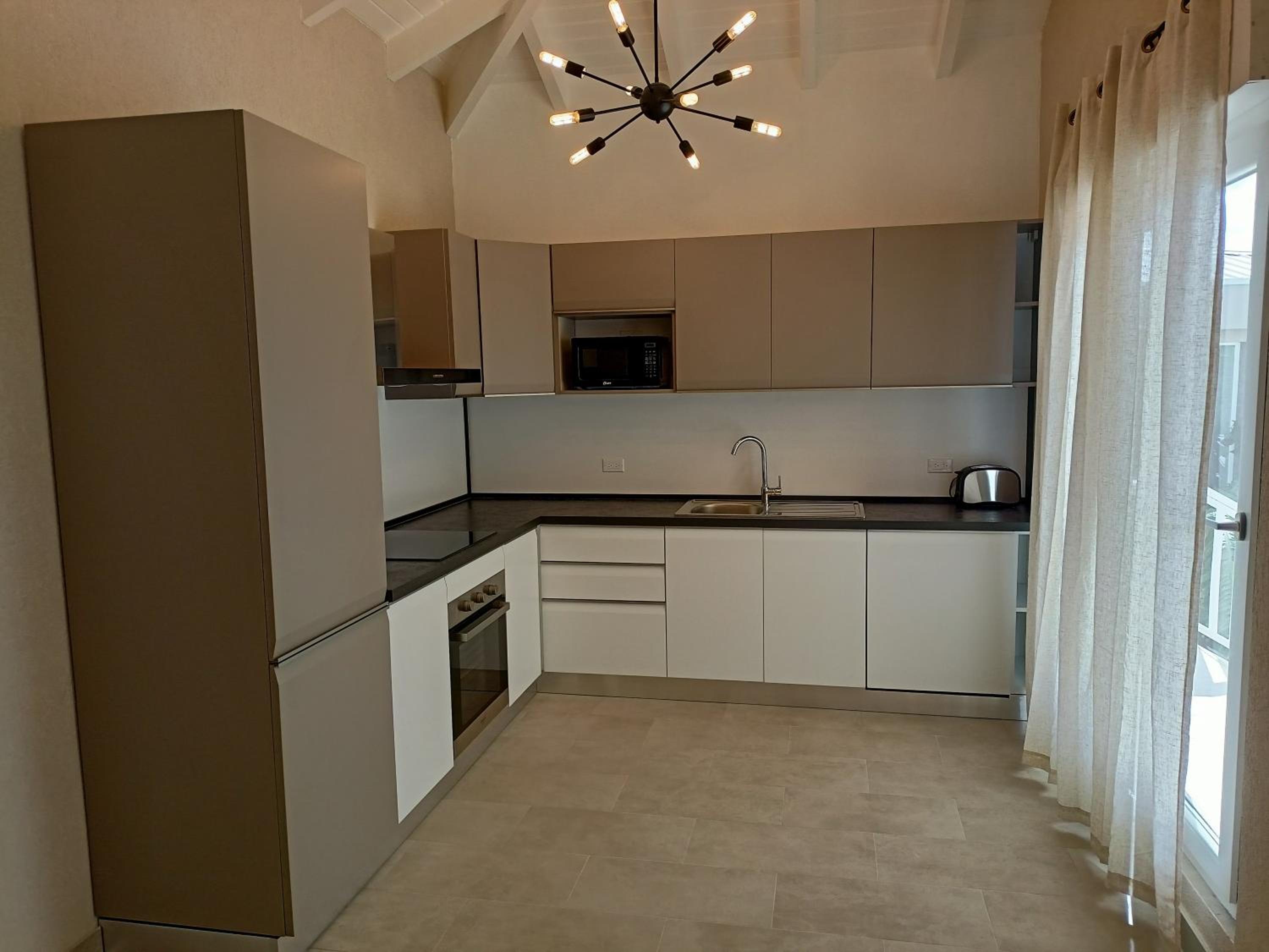 Two-Bedroom Apartment with Balcony and Terrace photo 3
