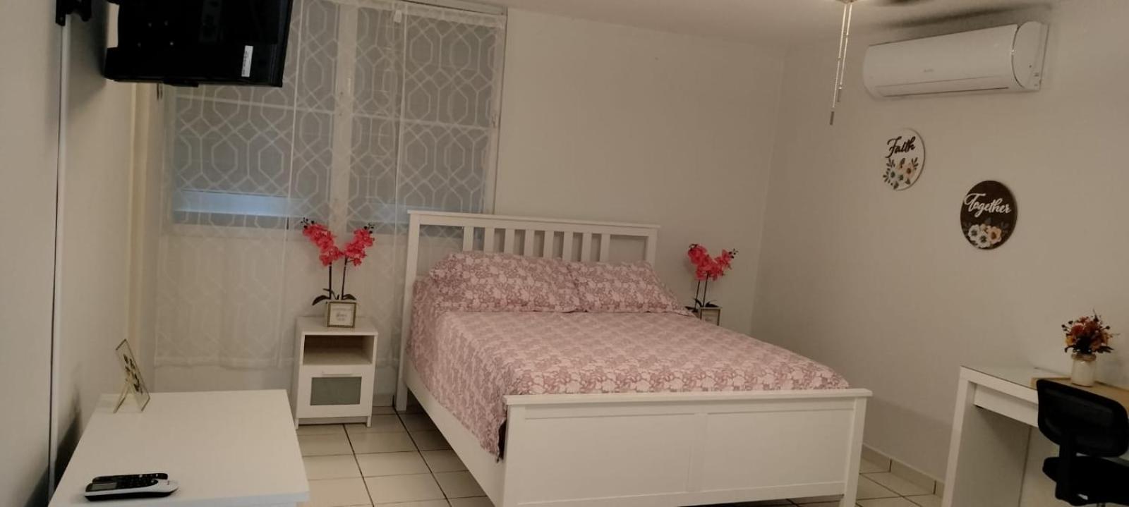 Three-Bedroom House photo 1