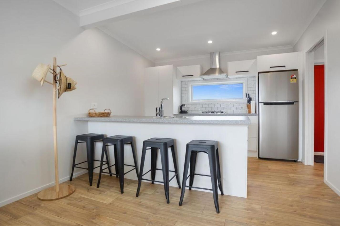 Three-Bedroom House photo 2