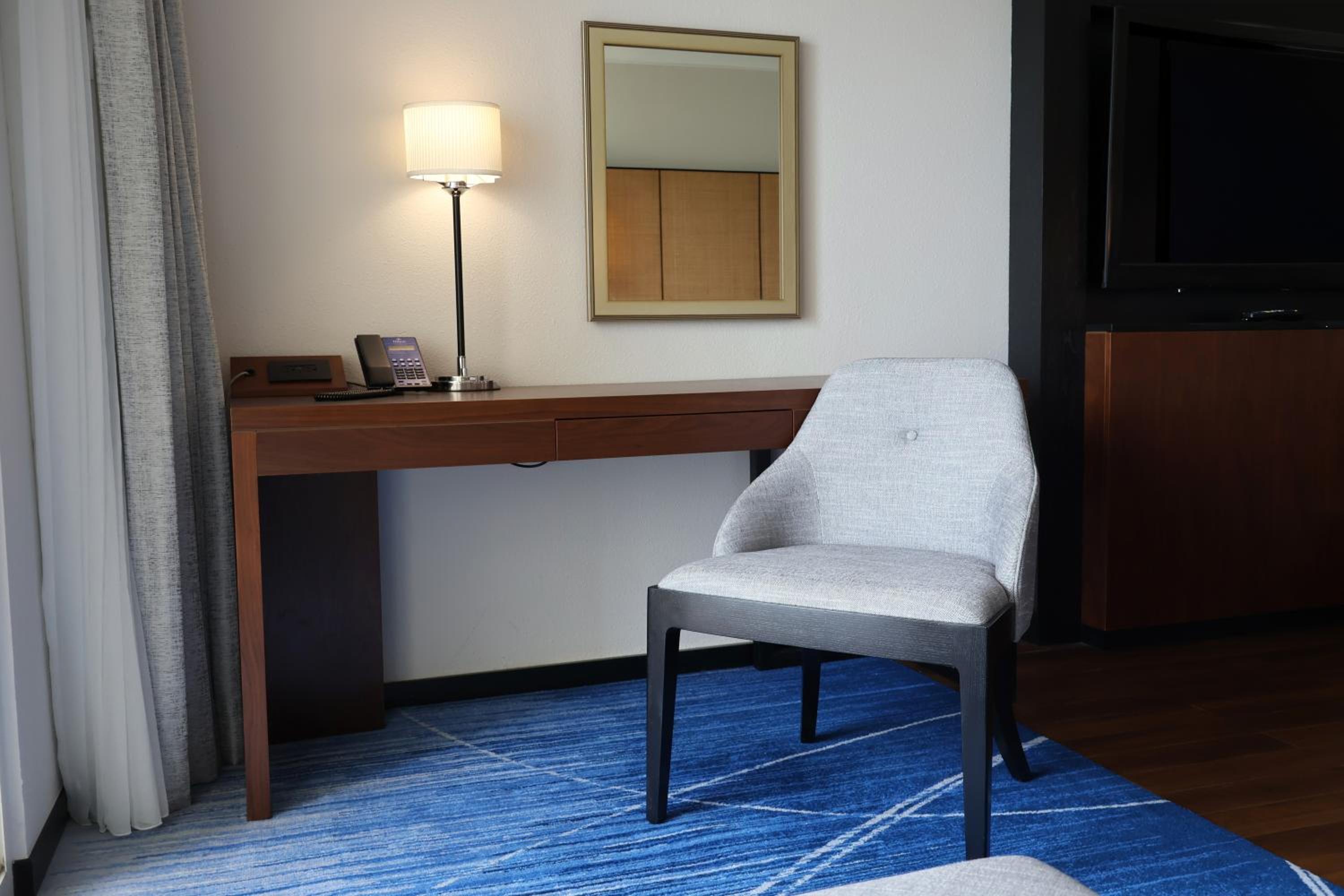 Premier Garden King Room - Photo 3