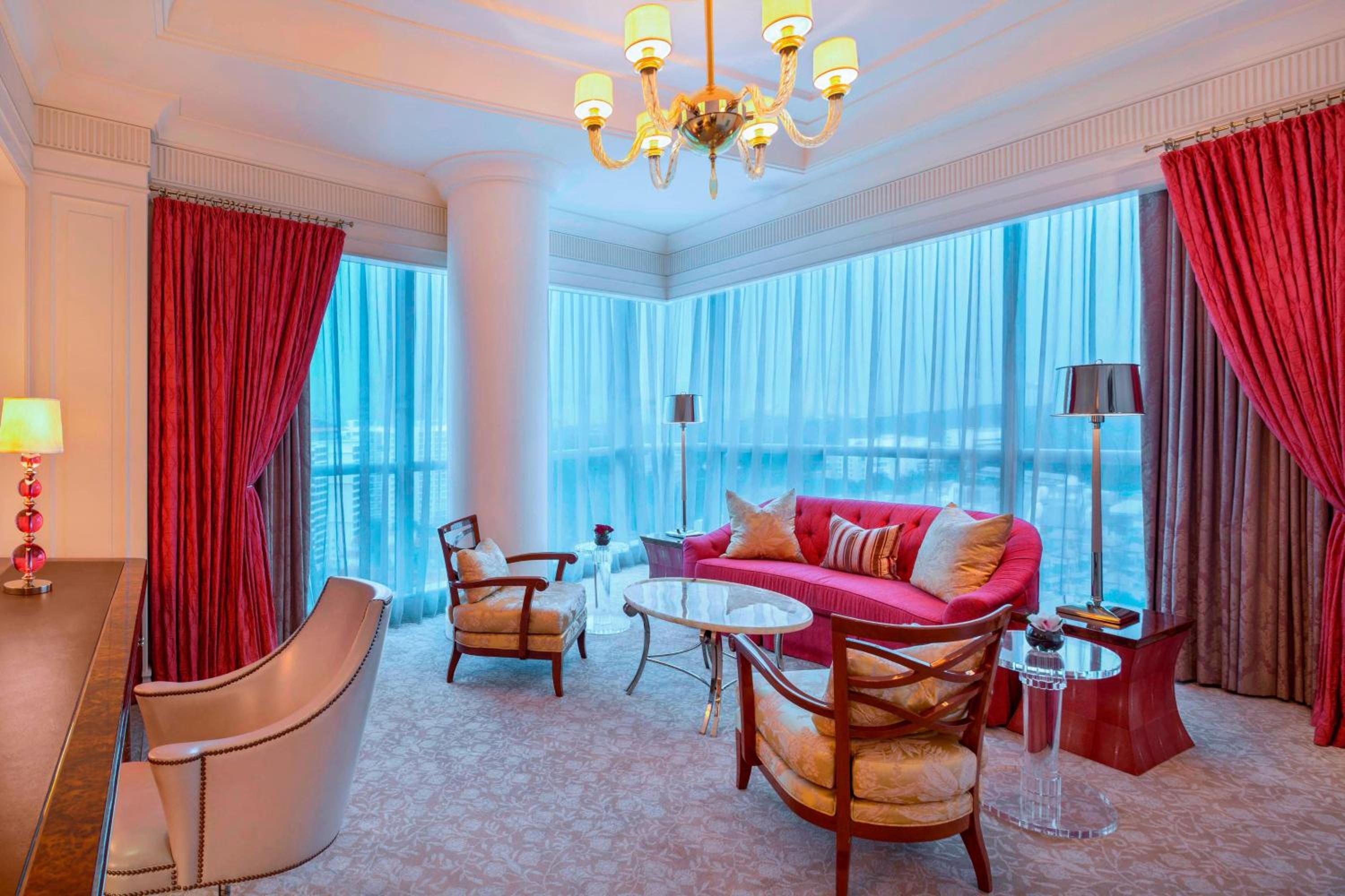St. Regis, Suite, 1 King Bed, Botanical Garden View St. Regis, Suite, 1 King Bed, Botanical Garden View