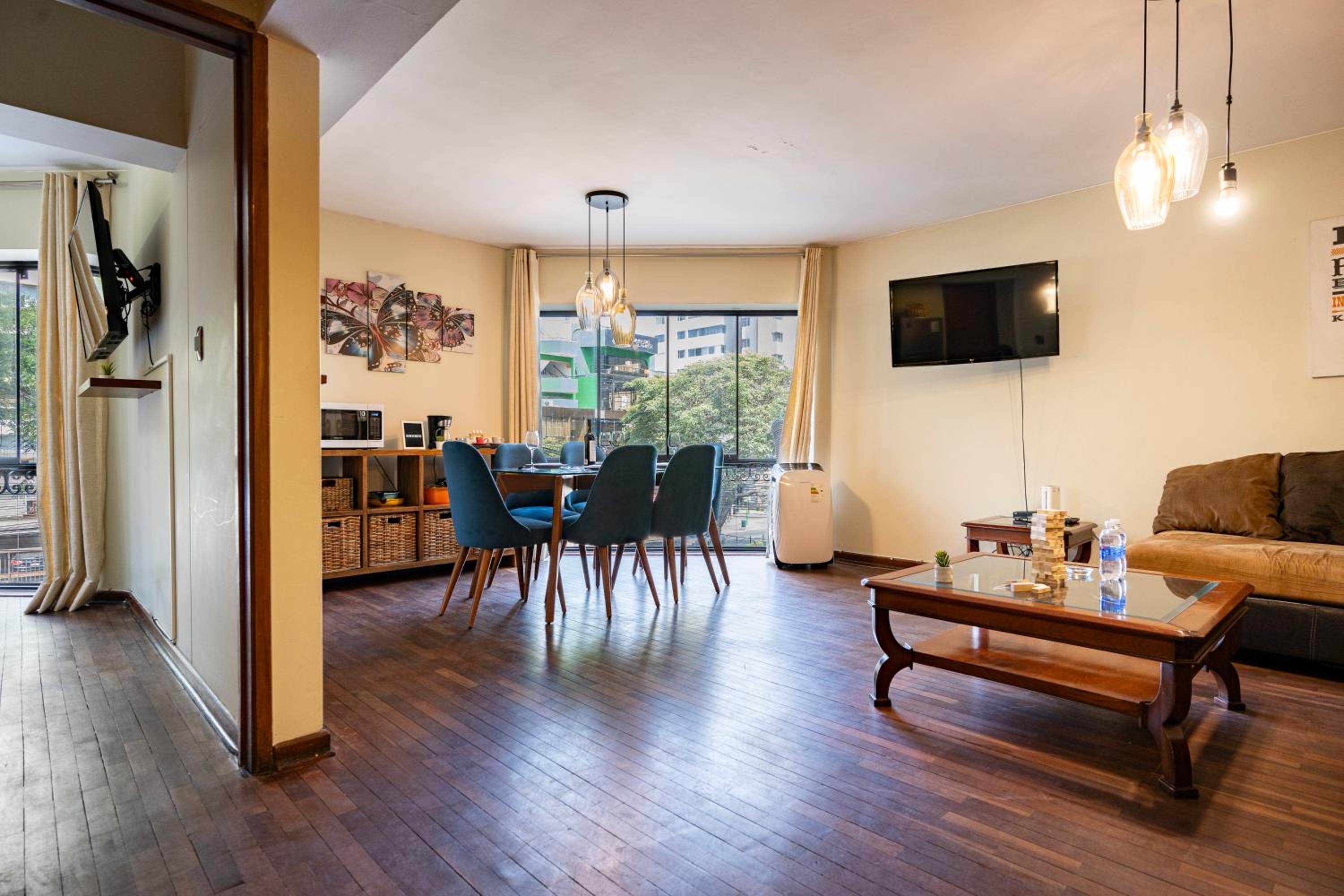 One-Bedroom Premium Apartment photo 2