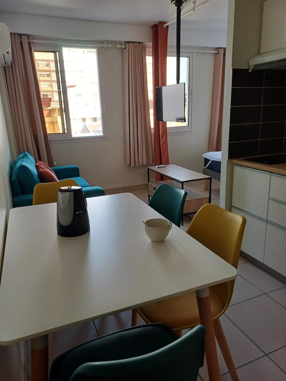 Studio Apartment photo 2