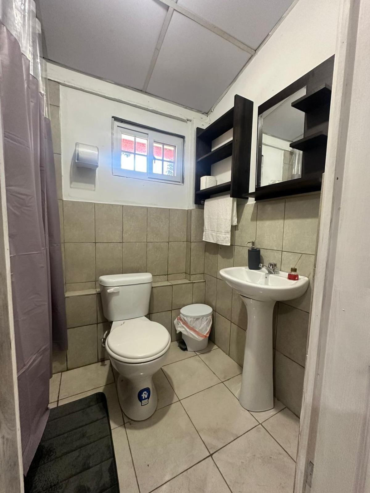 One-Bedroom Deluxe Apartment photo 2