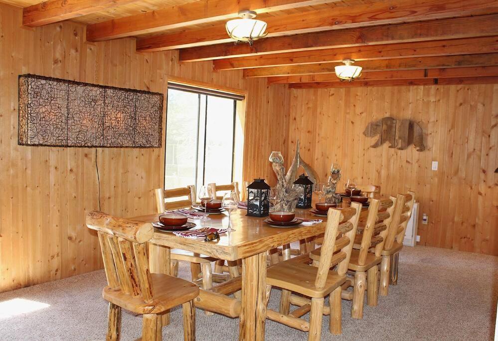 Three-Bedroom House photo 3
