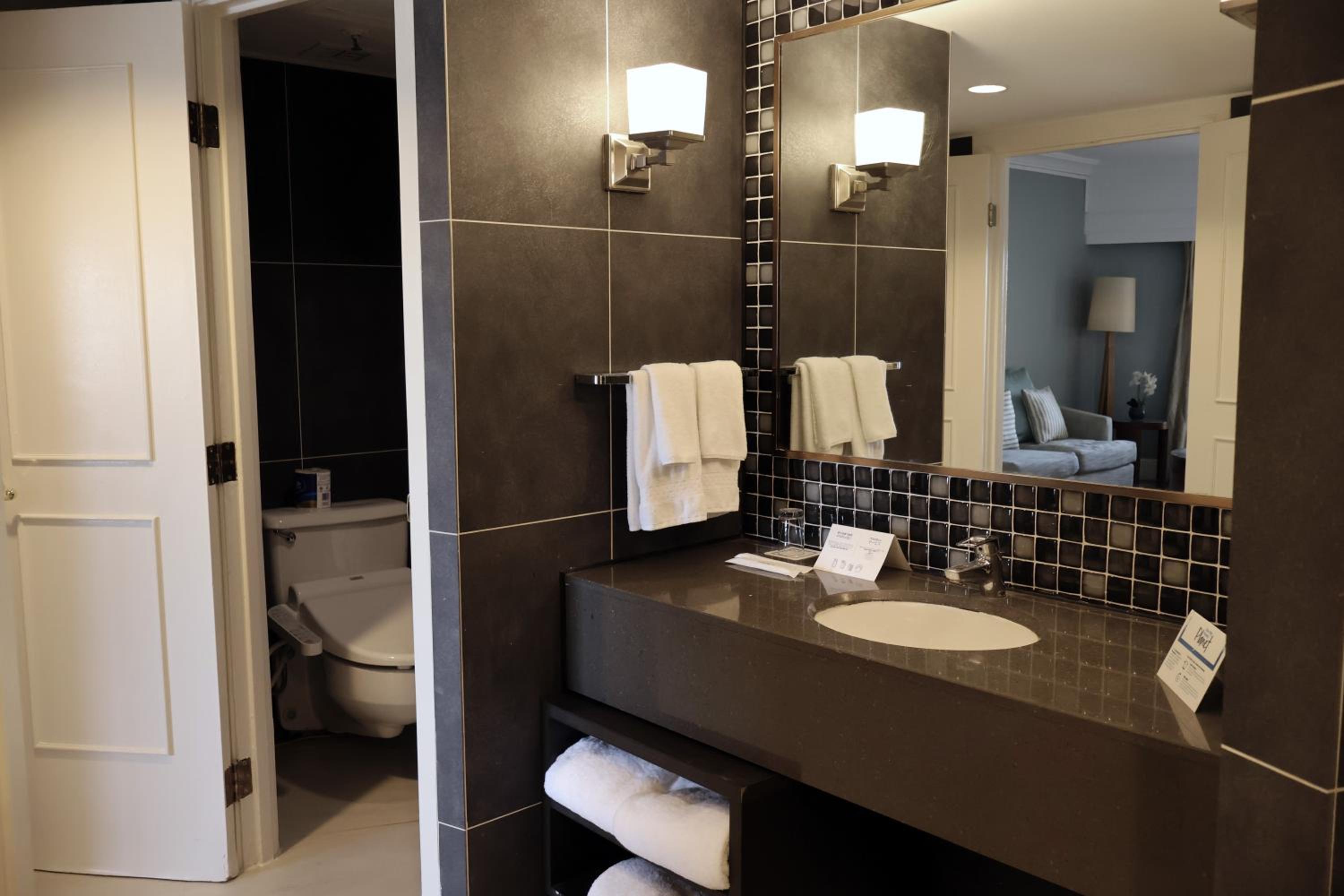 Main Junior Suite - Photo 4