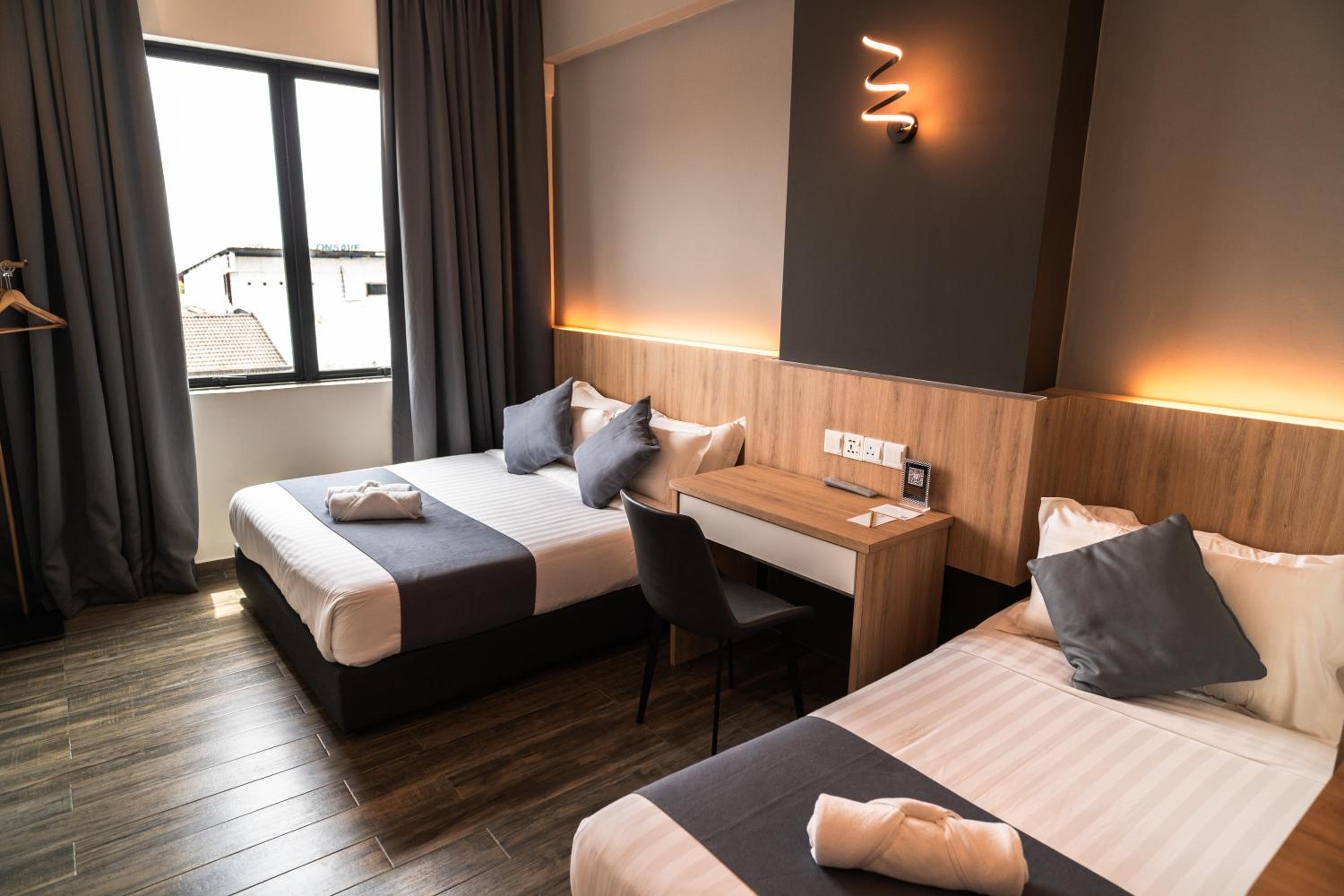 Deluxe Triple Room - Photo 6