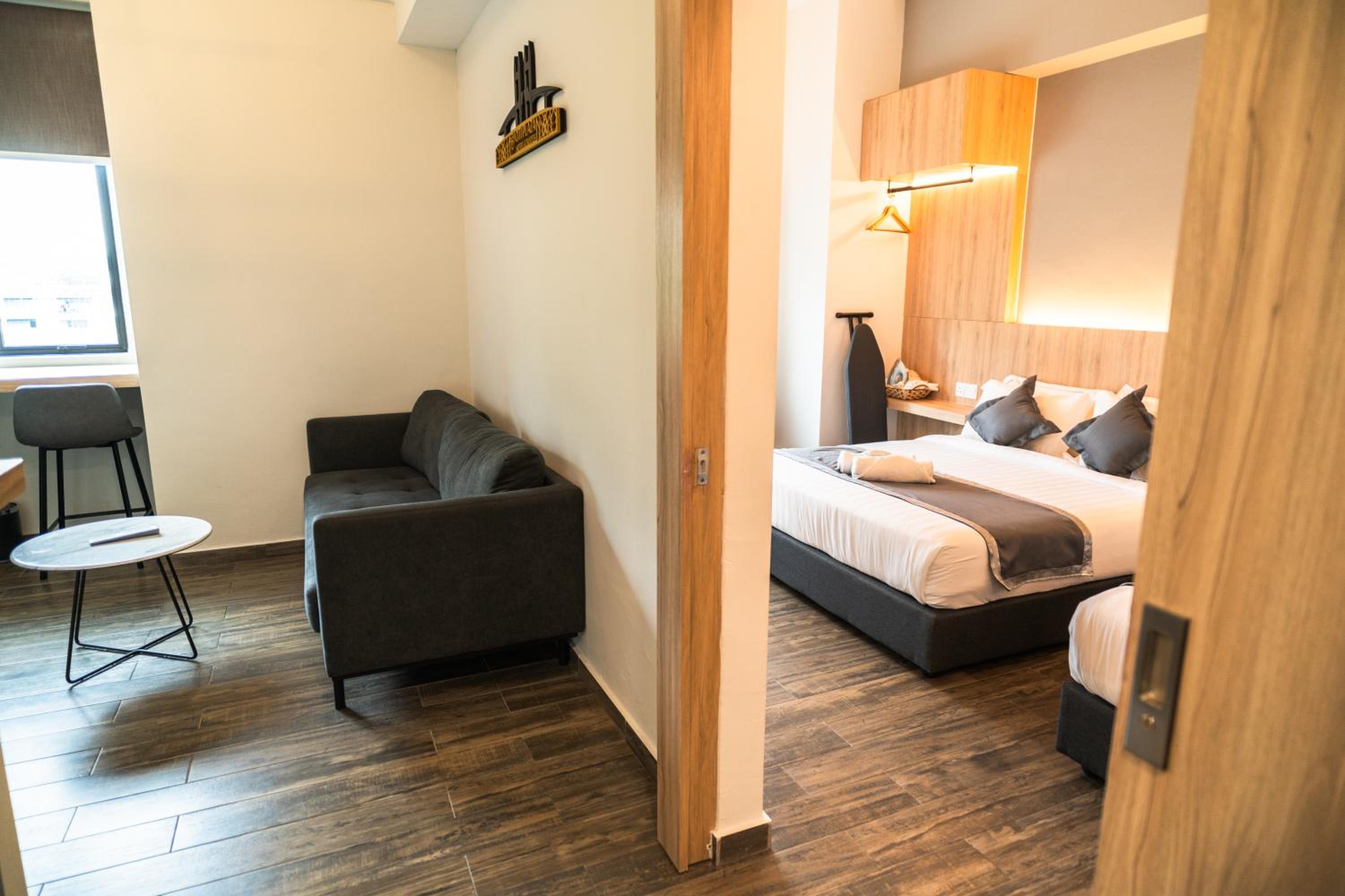 1-Bedroom Suite - Photo 11