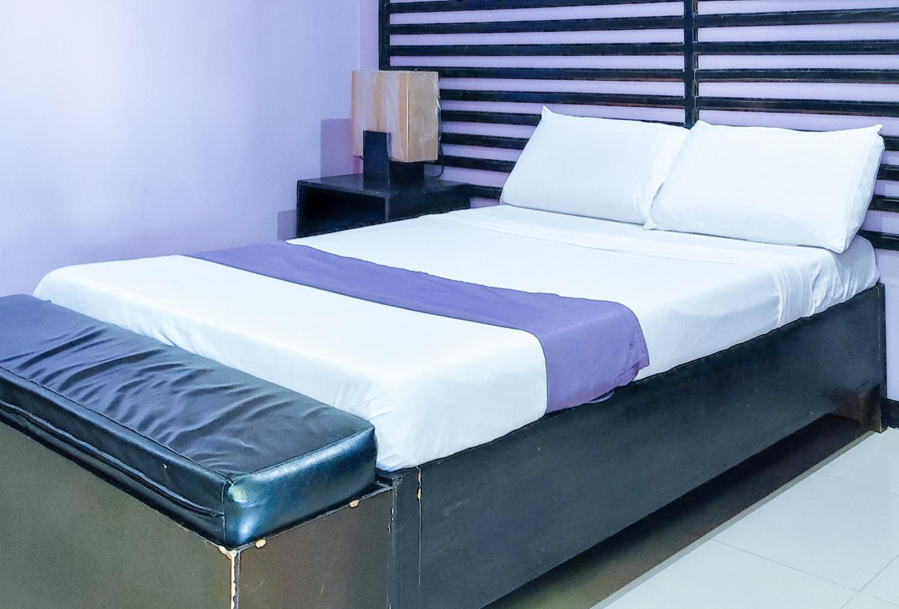 Deluxe Room - Photo 6