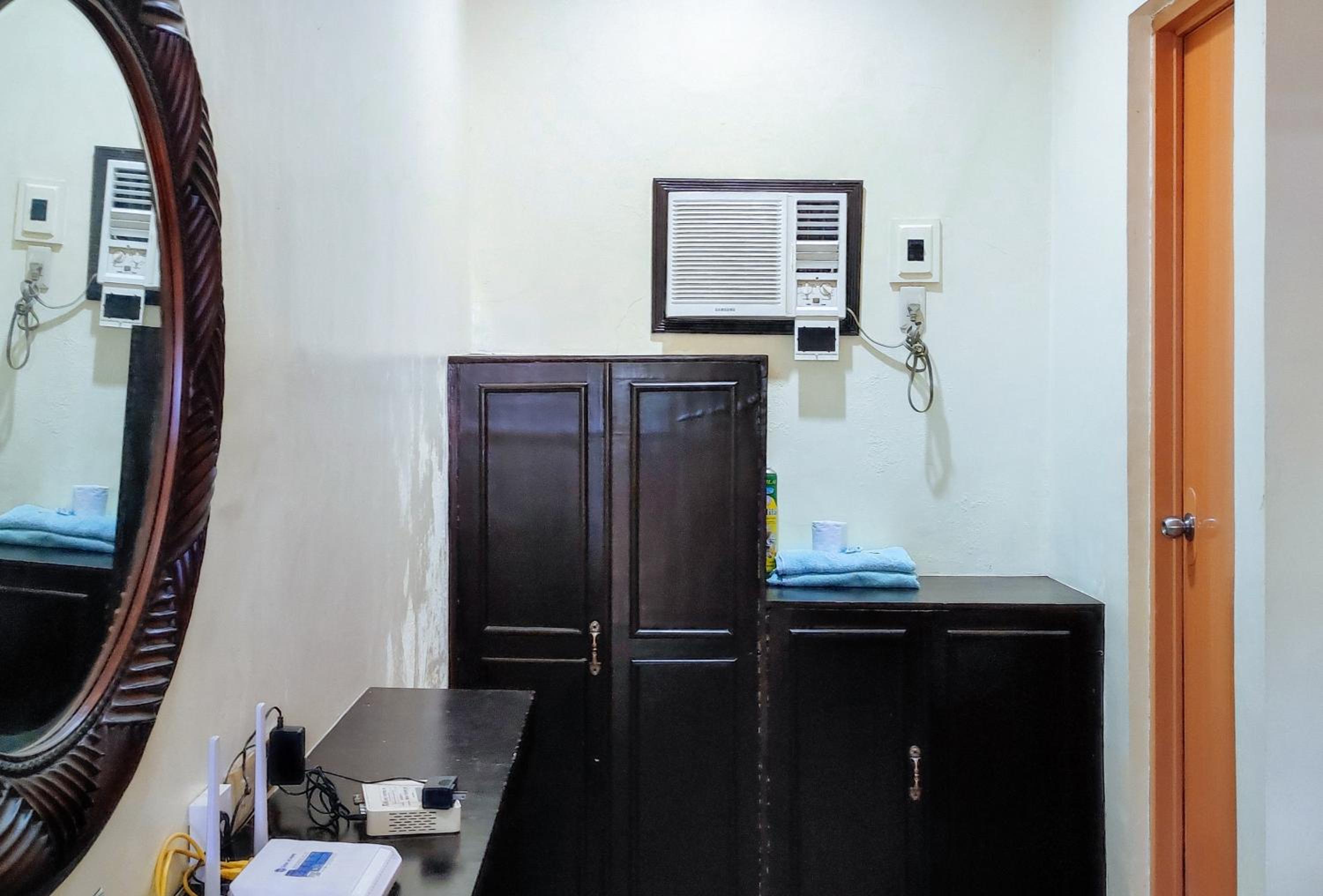 Twin Room - Photo 2