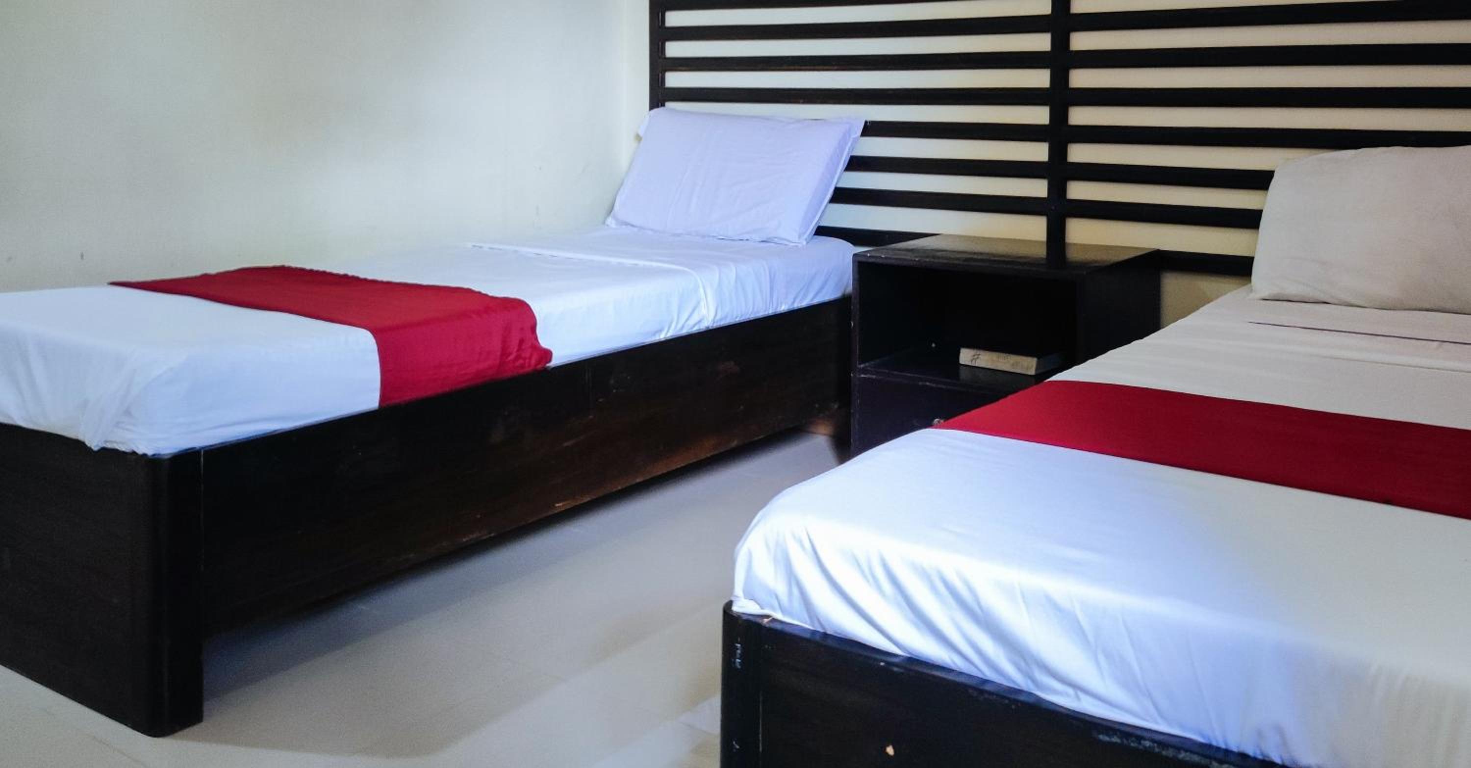 Twin Room - Photo 1