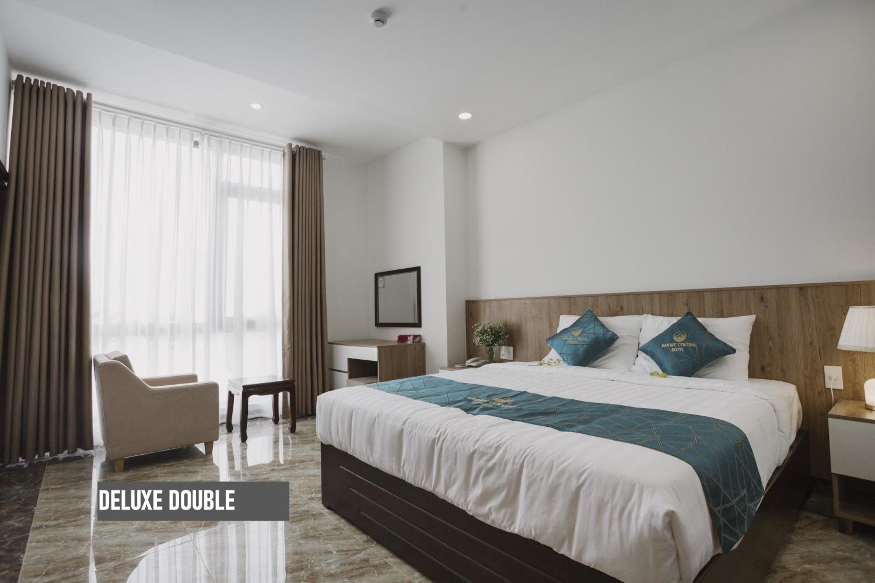 Deluxe King Room photo 1