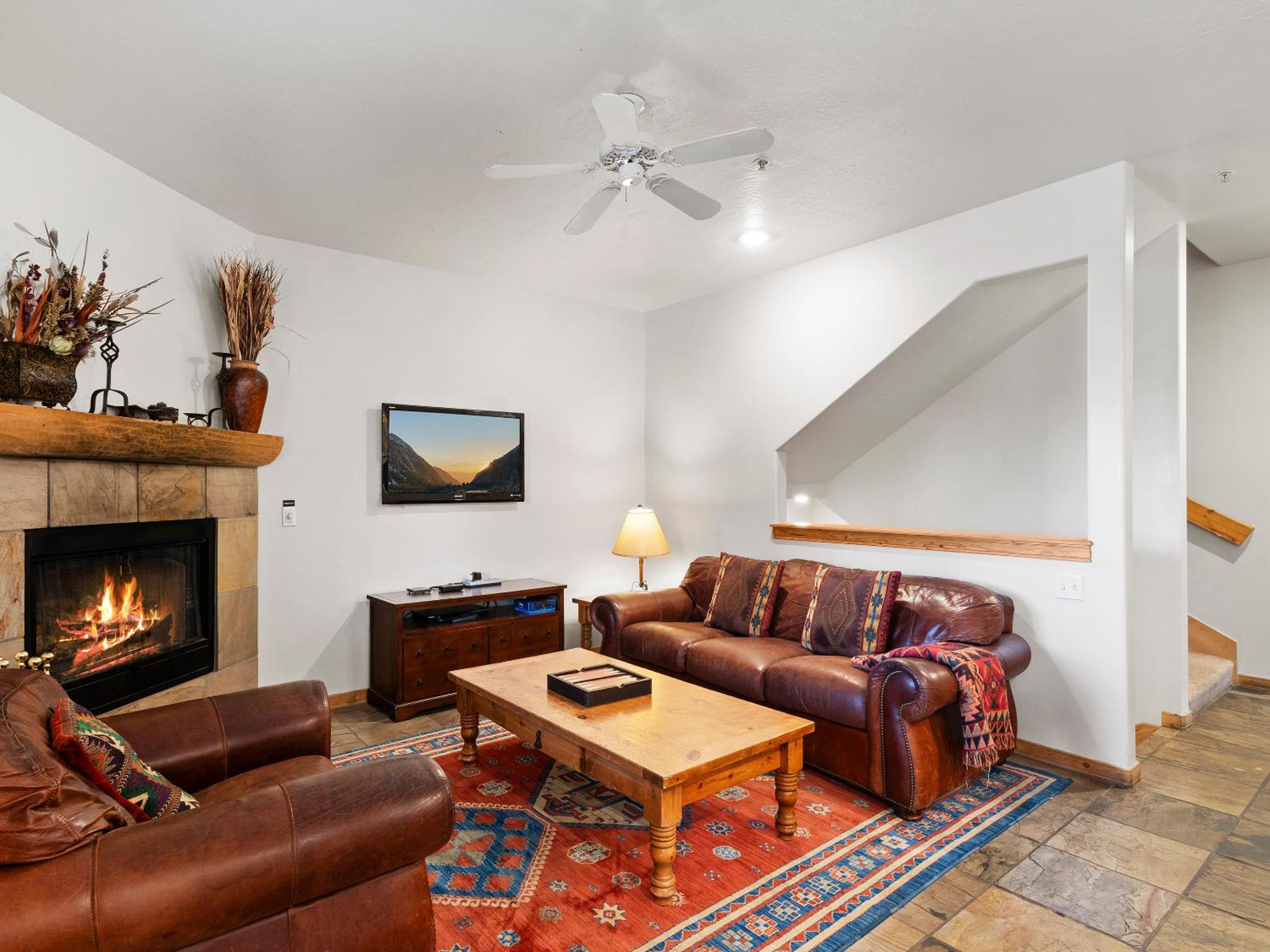 4 Bedroom Townhome 5531 photo 1