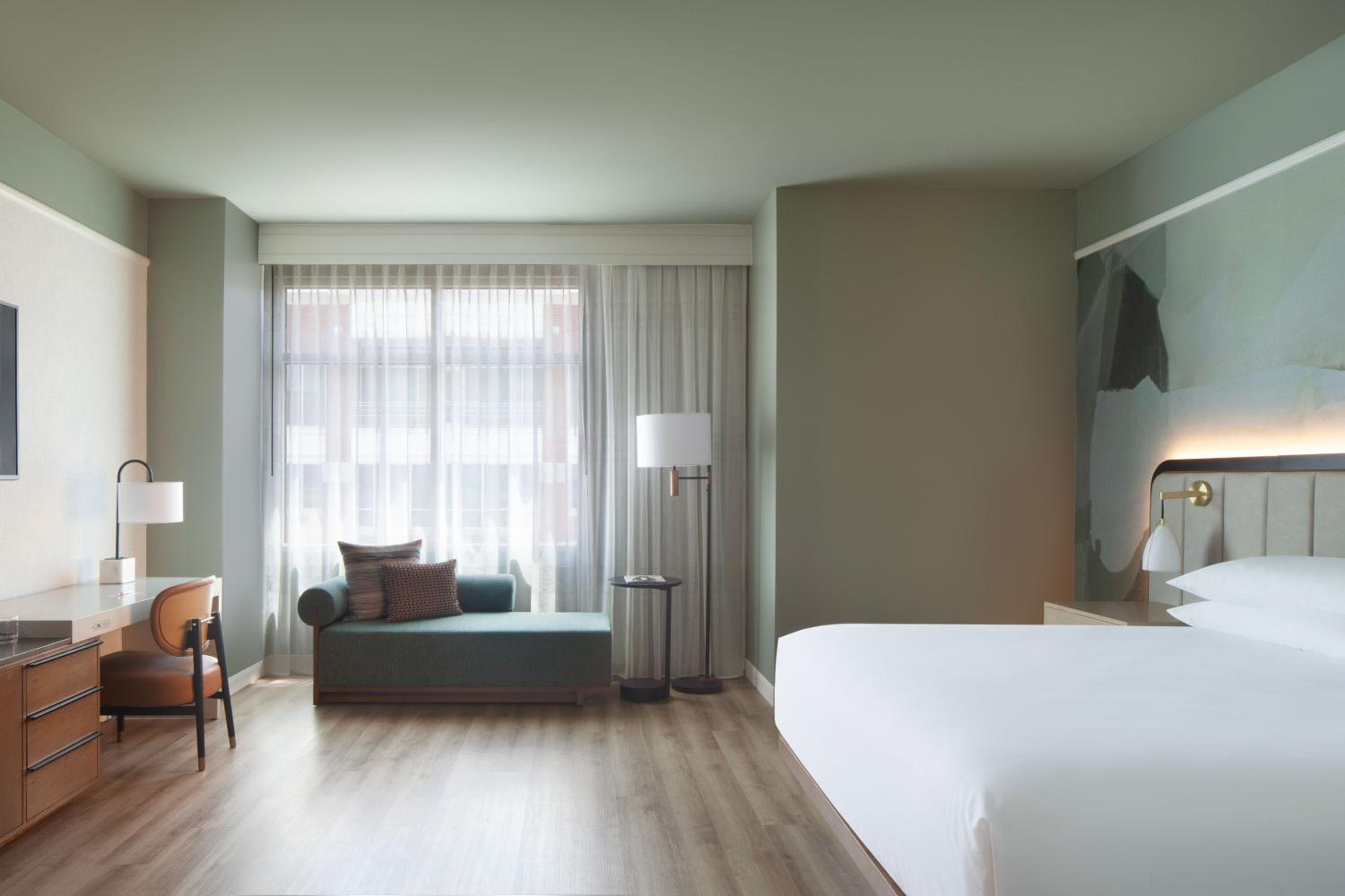 Large Executive Corner King Room at Houston Marriott Sugar Land in Sugar Land