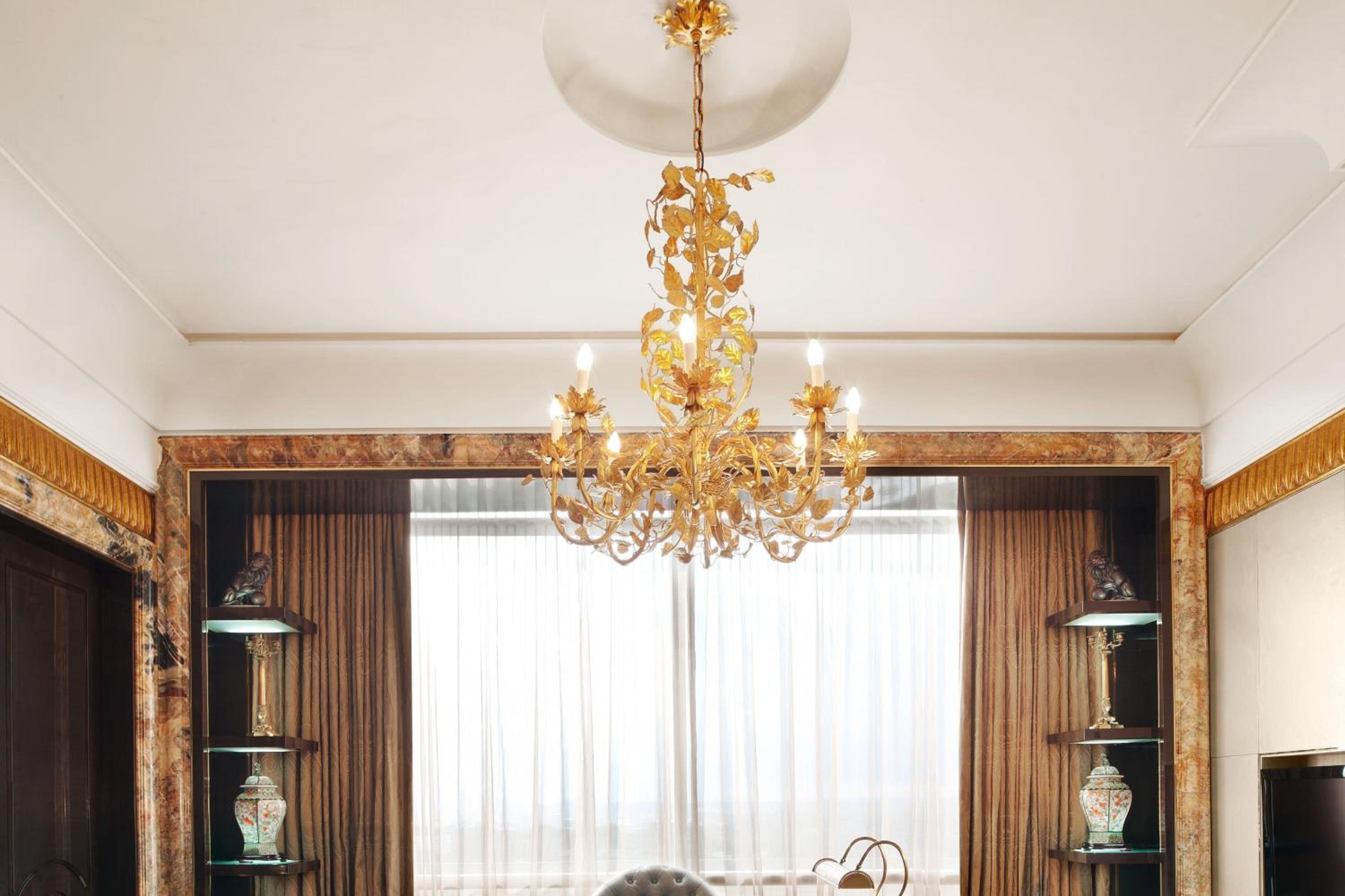 Presidential, Suite, 1 King, Botanical Garden View