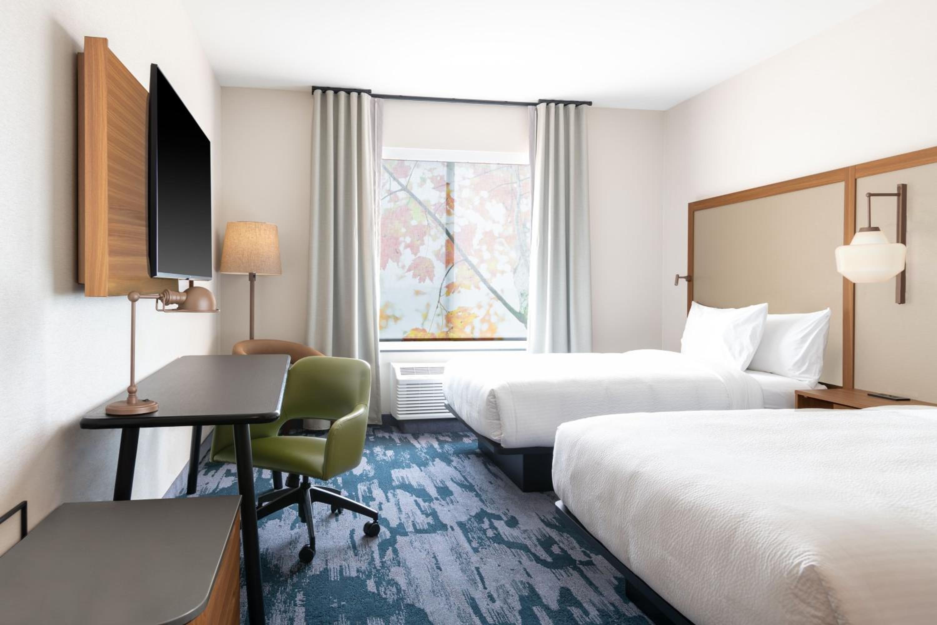 Queen Room with Two Queen Beds - Photo 1