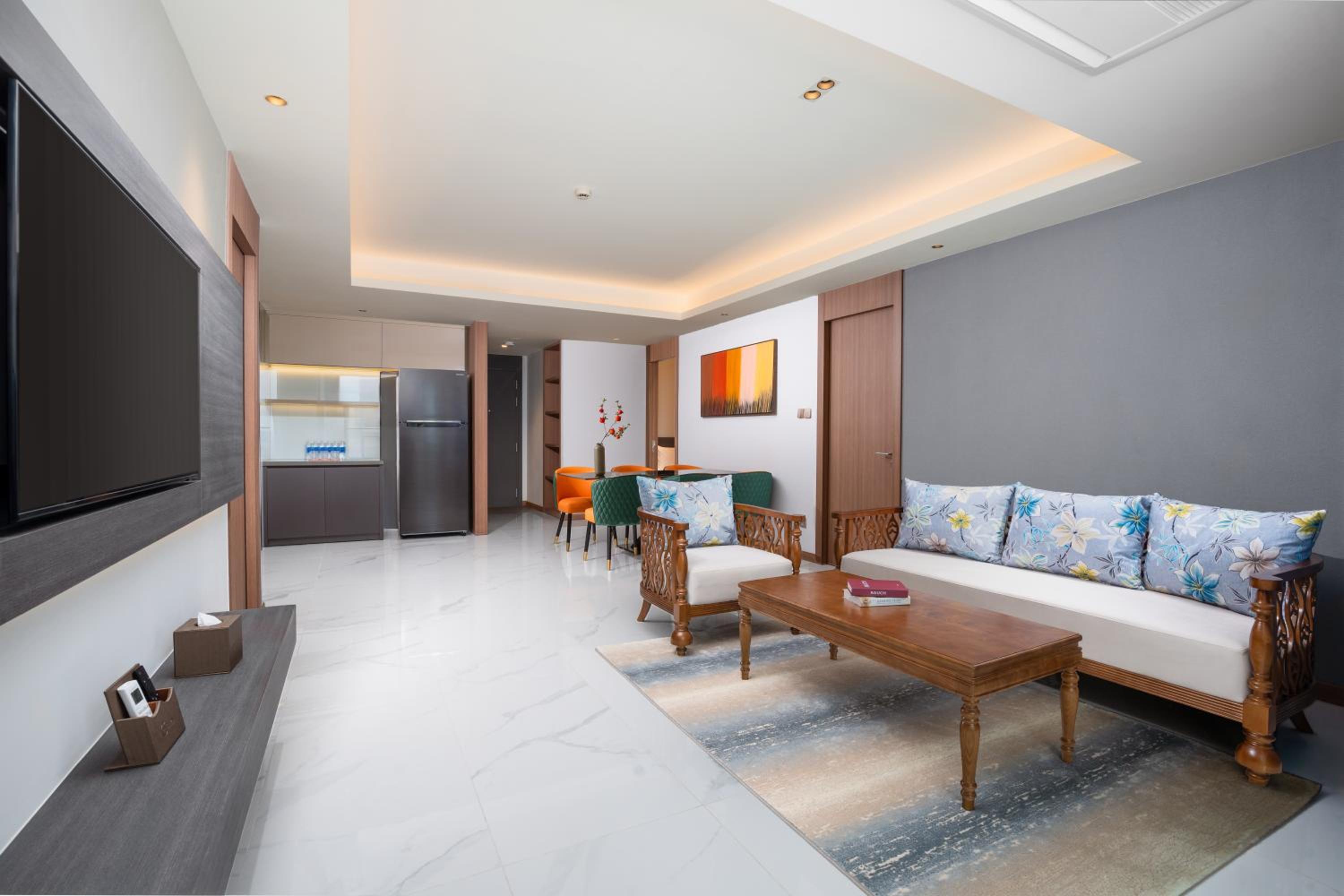 Three-Bedroom Apartment Suite - Photo 14