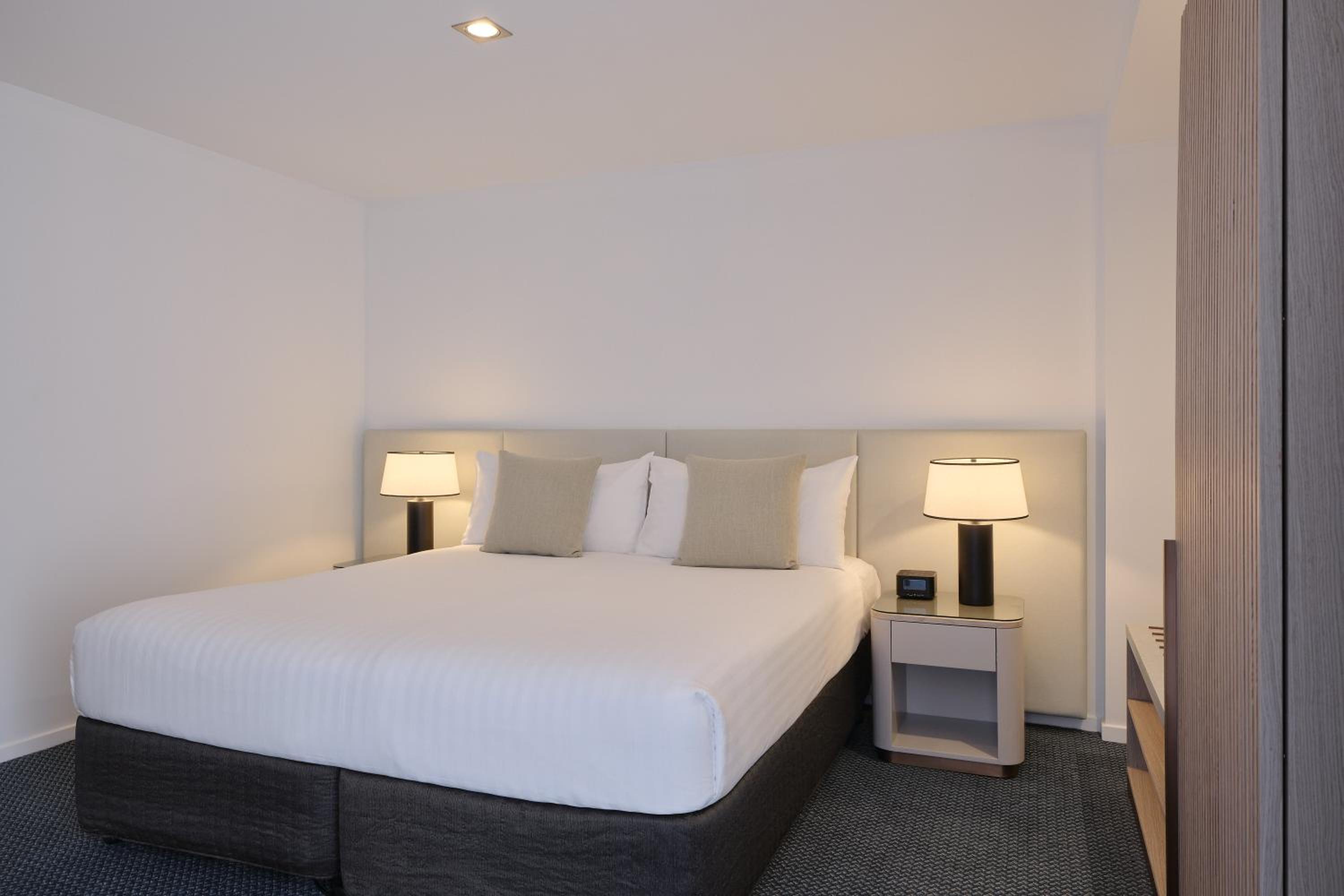 One Bedroom Apartment - Photo 4