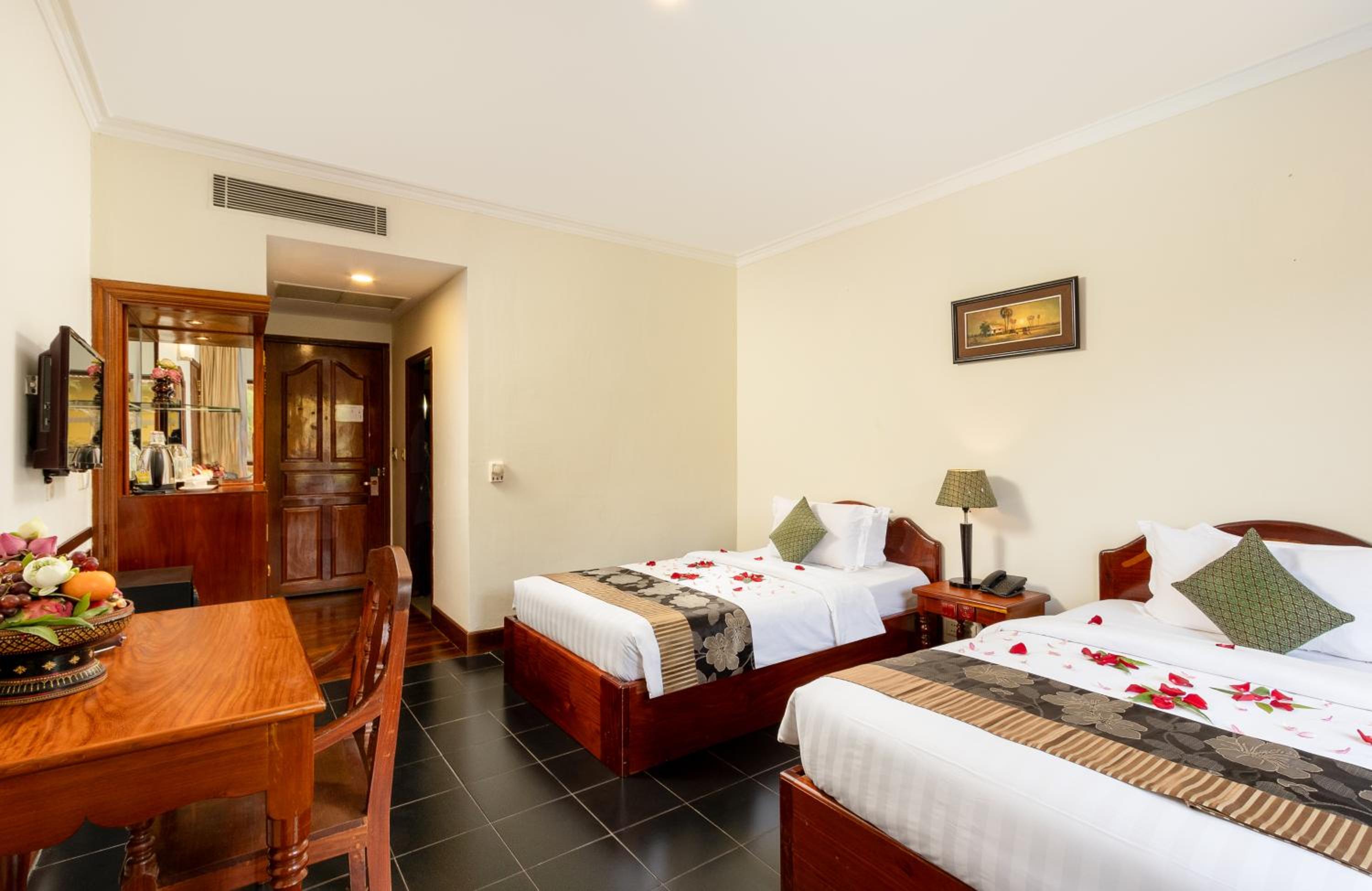 Two-Bedroom Suite photo 2