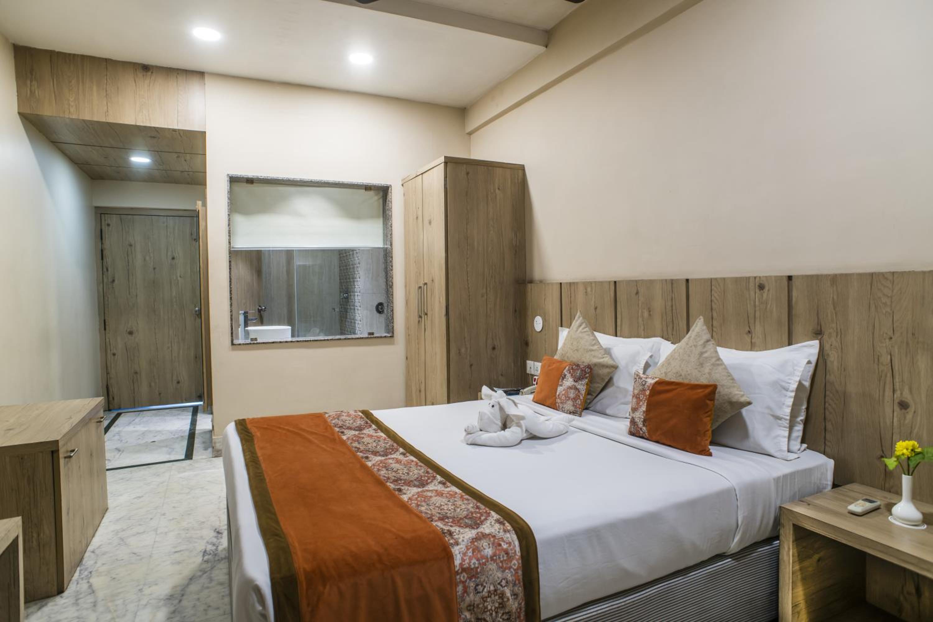 Deluxe Room - Photo 3