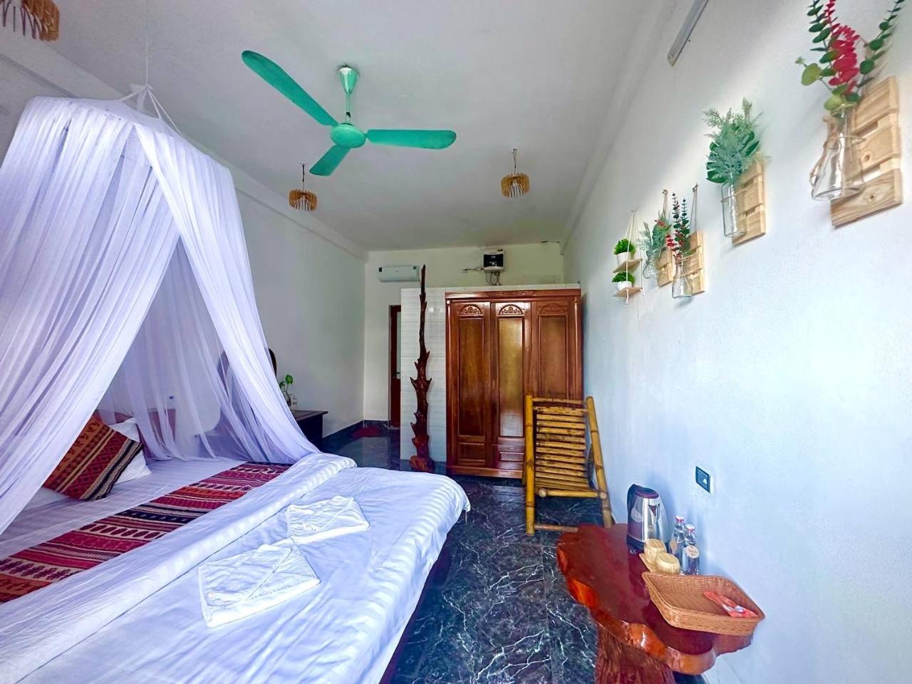 Double Room with Mountain View