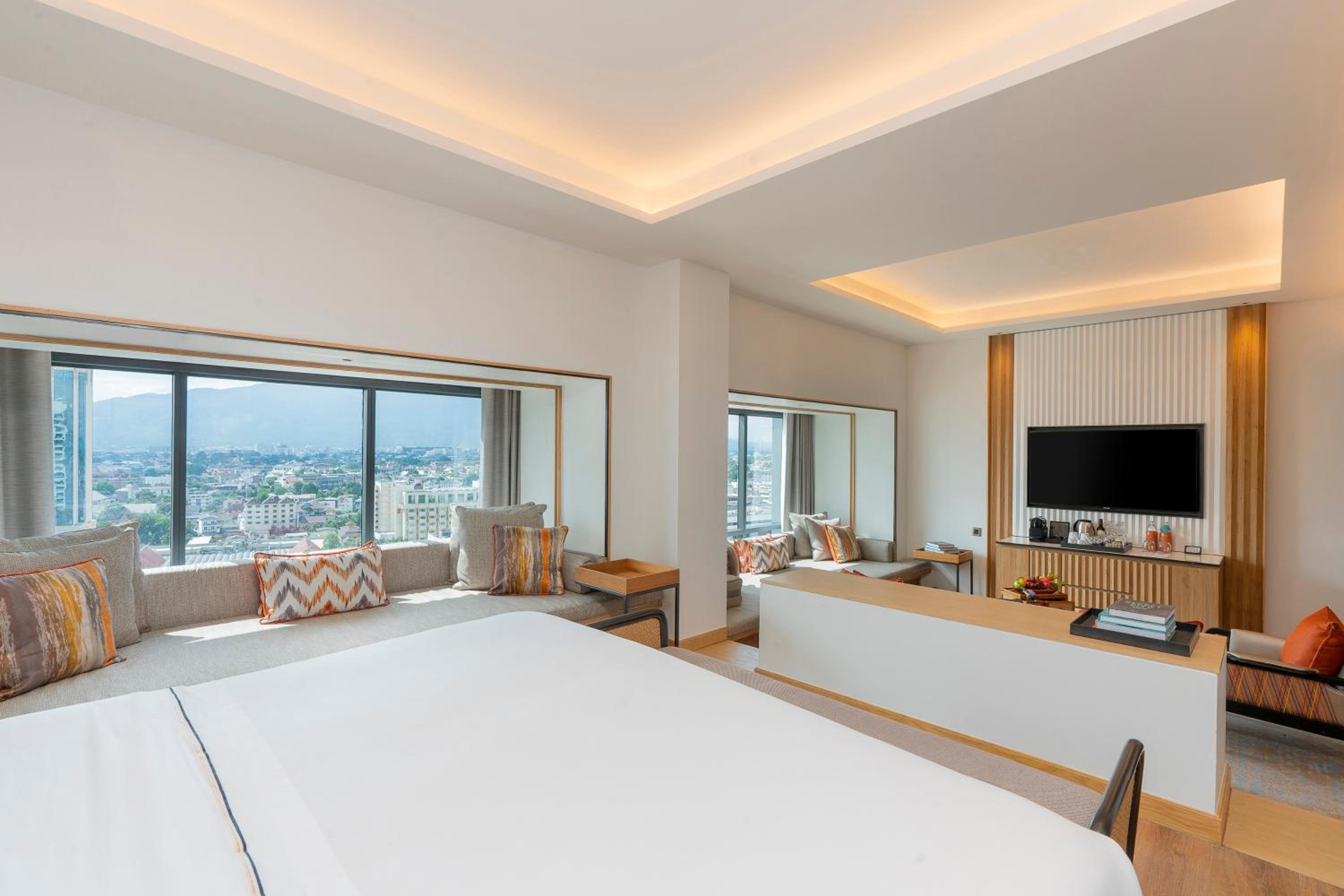 The Level Suite - Photo 1