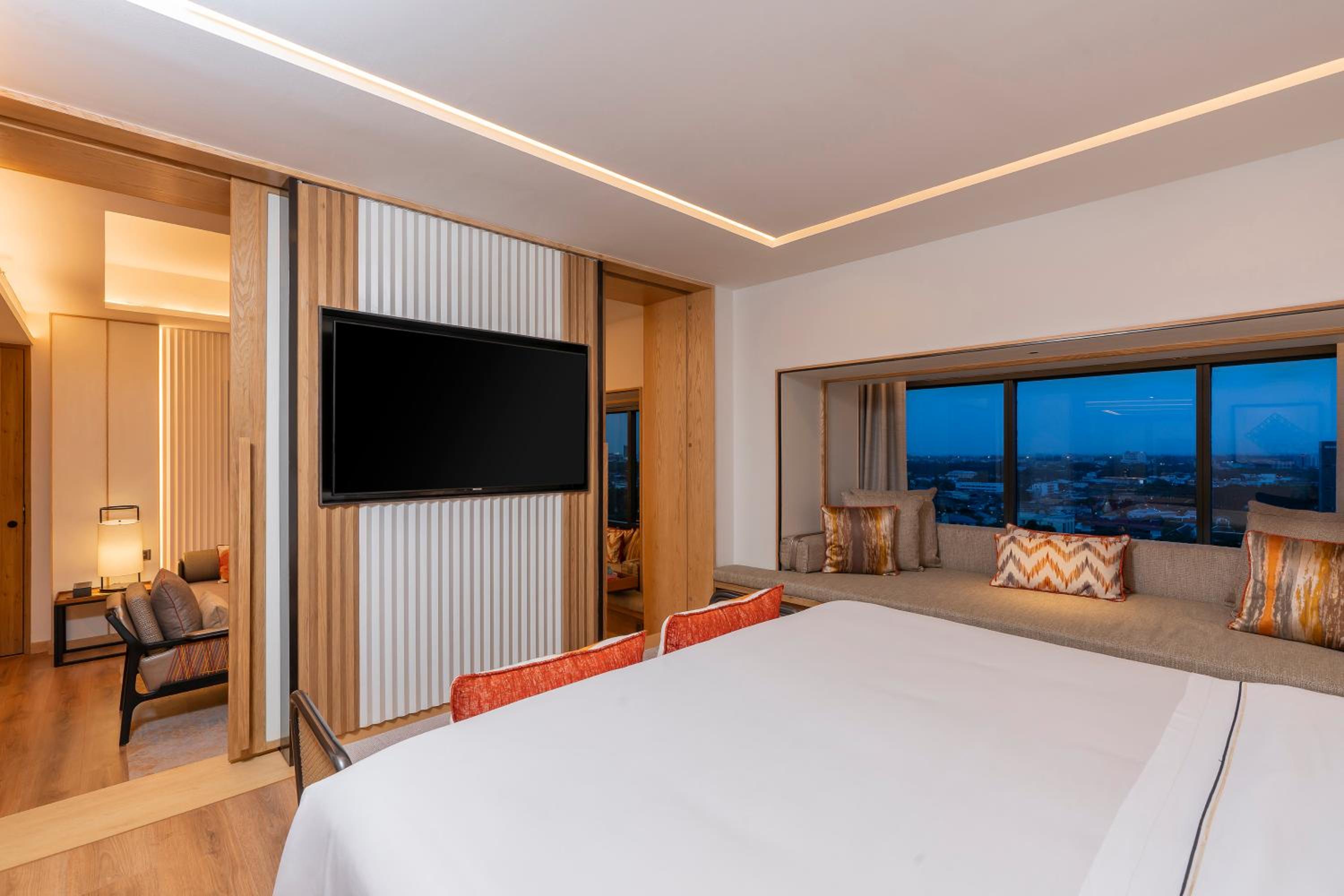The Level Suite - Photo 12