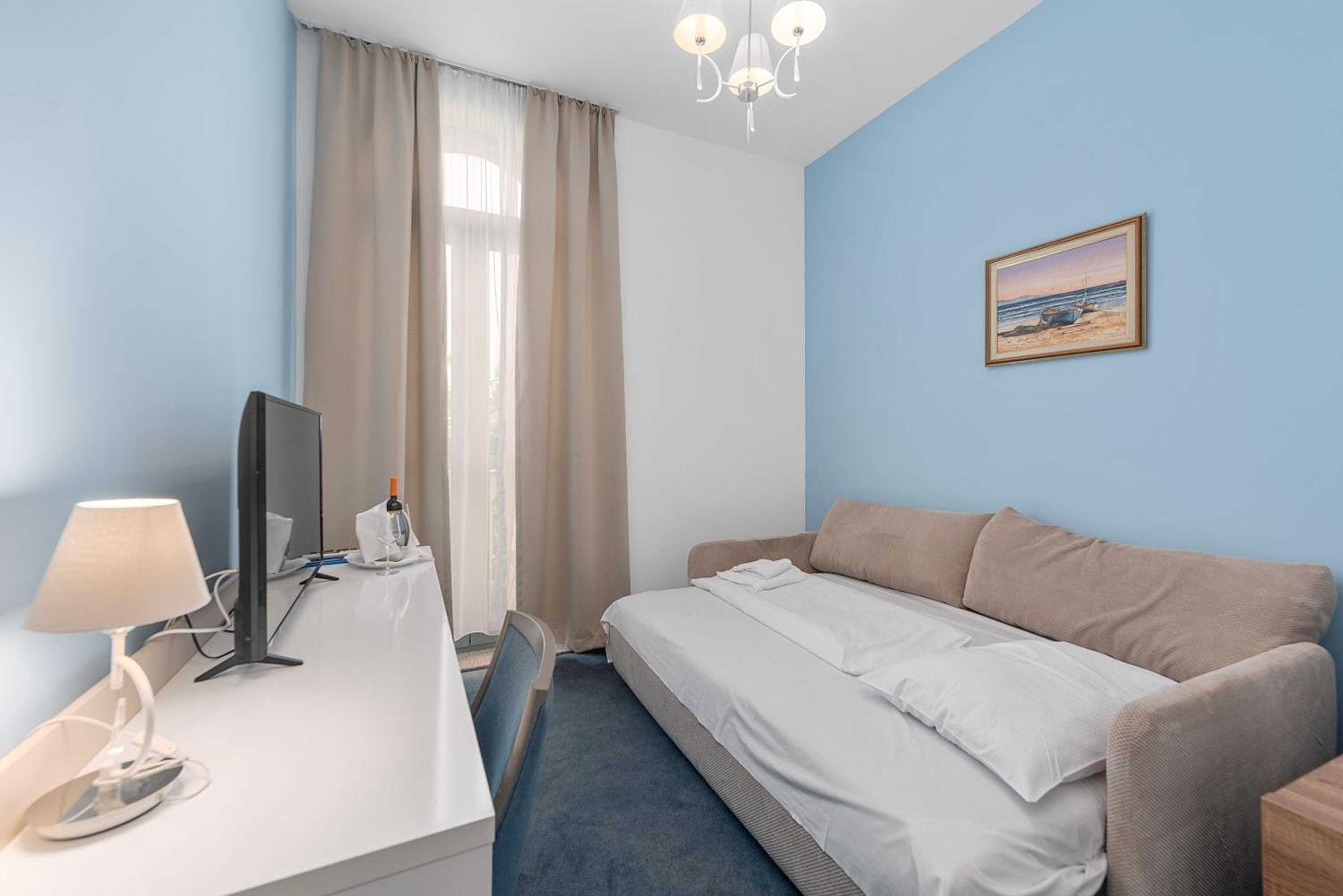 Deluxe Double or Twin Room with Sea View photo 2