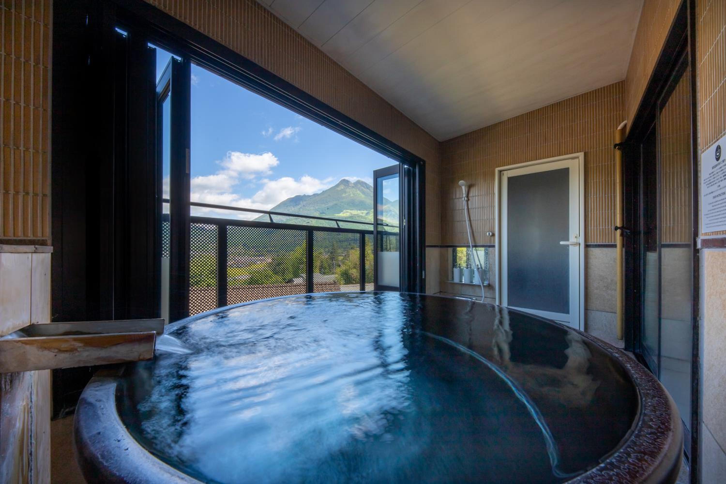 Deluxe Twin Room with Tatami Area with Semi Open-Air Bath - Annex - (61㎡) - Photo 7
